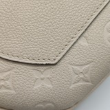 Louis Vuitton(LV0 Boite Chapeau Souple Bag Monogram Empreinte Leather MM — thumbnail 16