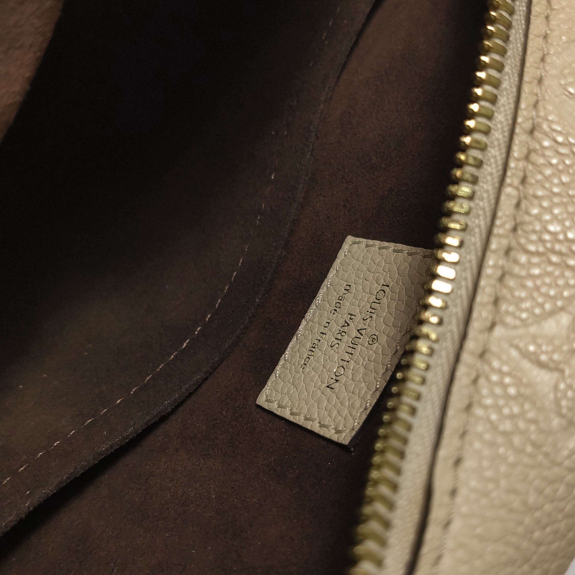 Louis Vuitton(LV) Boite Chapeau Souple Bag Monogram Empreinte Leather MM — photo 9 of 17