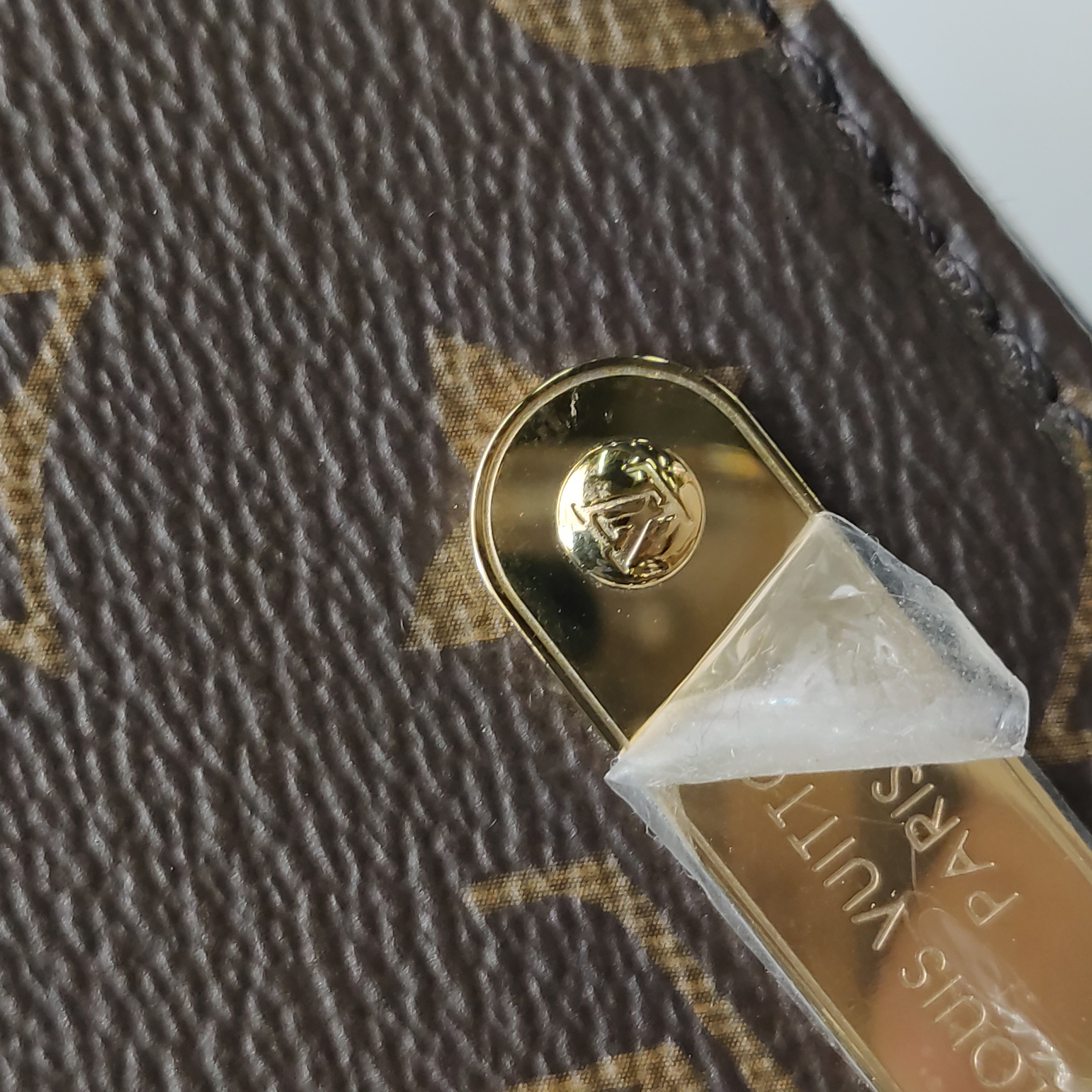 Louis Vuitton(LV) Lily Wallet on Chain Monogram Canvas — photo 10 of 15