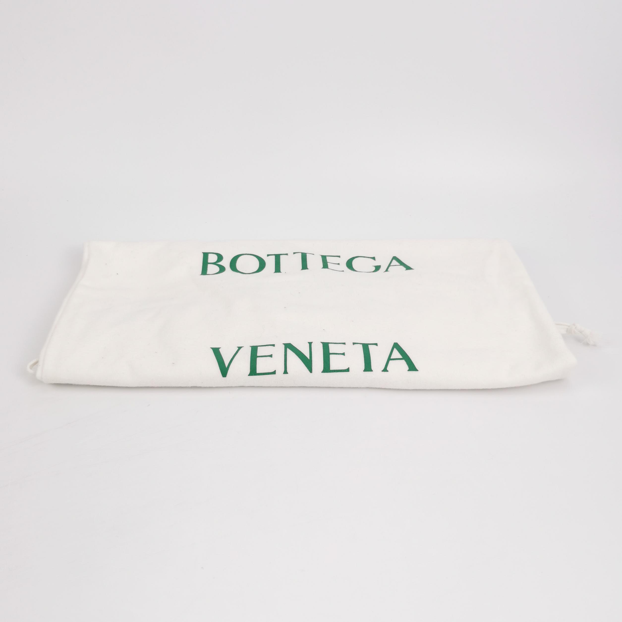 Bottega Veneta Cabat Intrecciato Braided Bag Mini — photo 8 of 23