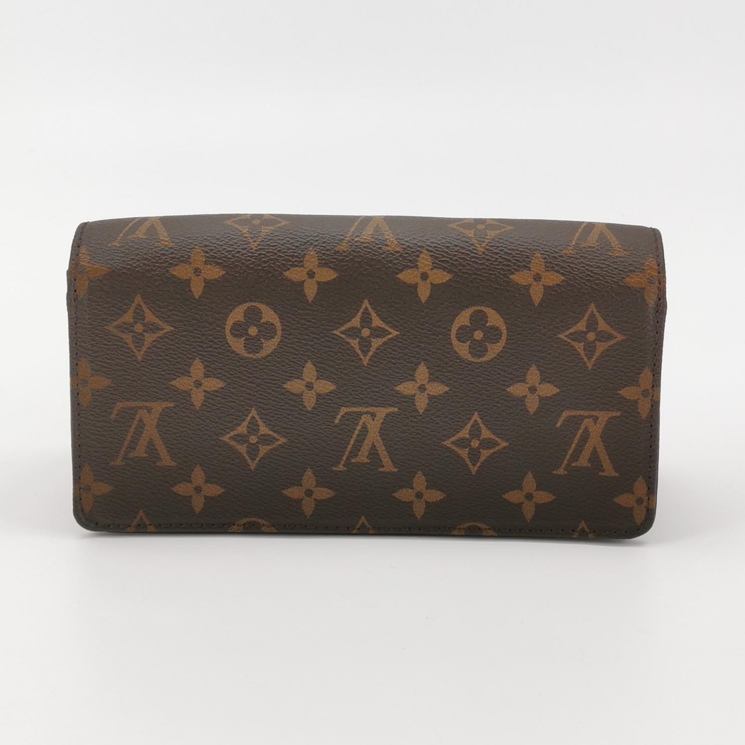 Louis Vuitton(LV) Lily Wallet on Chain Monogram Canvas — photo 3 of 15