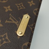 Louis Vuitton(LV) Lily Wallet on Chain Monogram Canvas — thumbnail 10