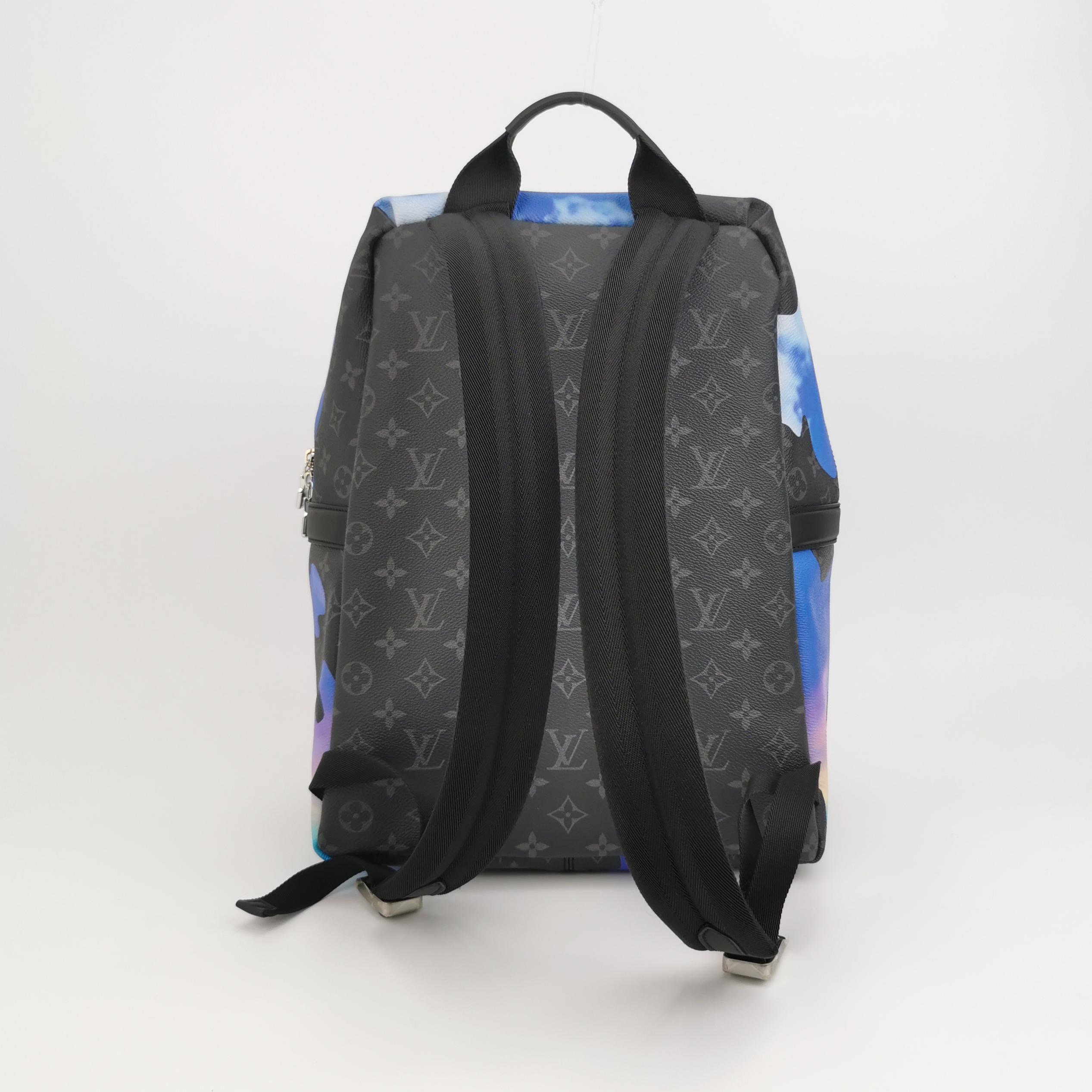  Louis Vuitton(LV) Discovery NM Backpack Sunrise Monogram Eclipse Canvas MM — photo 5 of 20