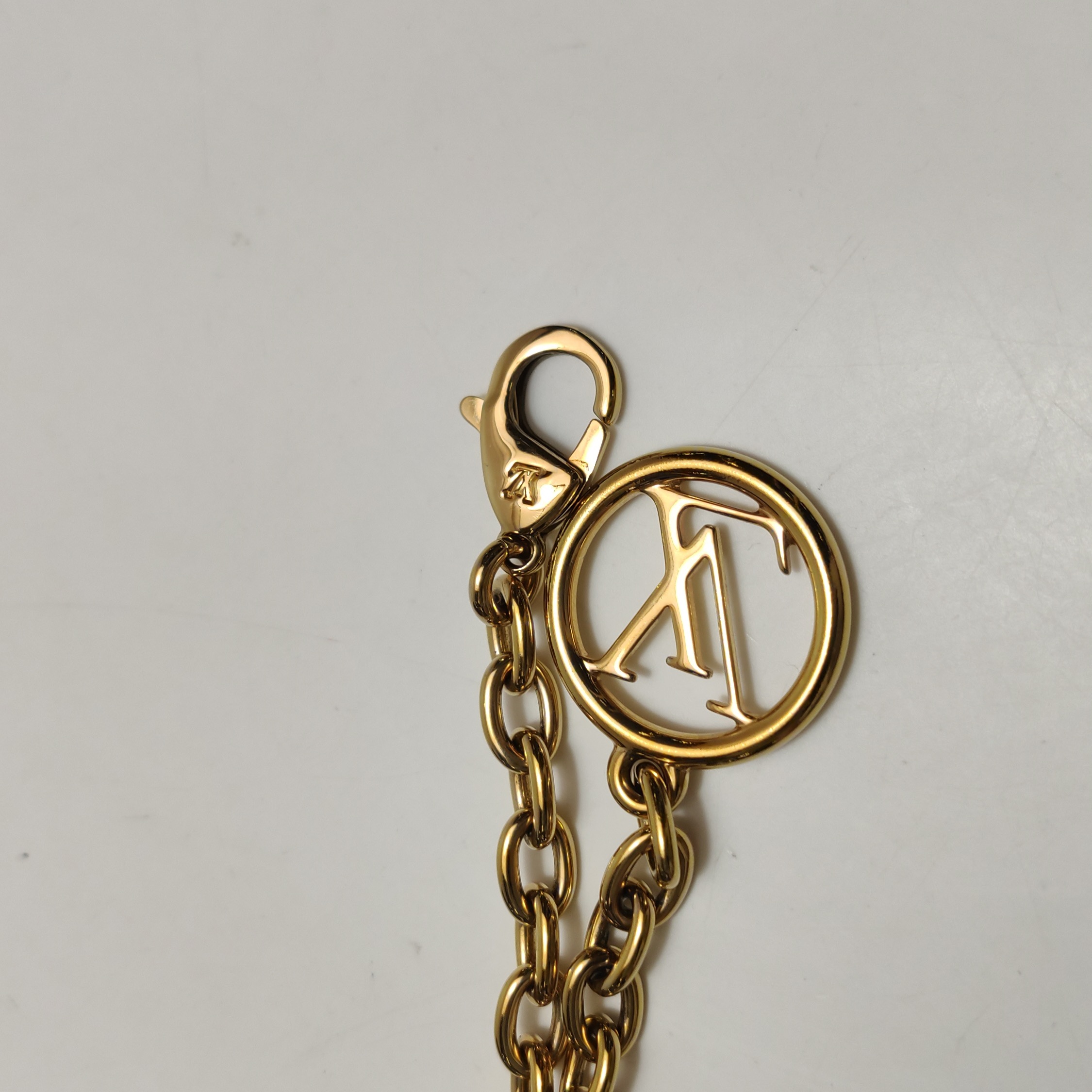 Louis Vuitton(LV) Lily Wallet on Chain Monogram Canvas — photo 13 of 15