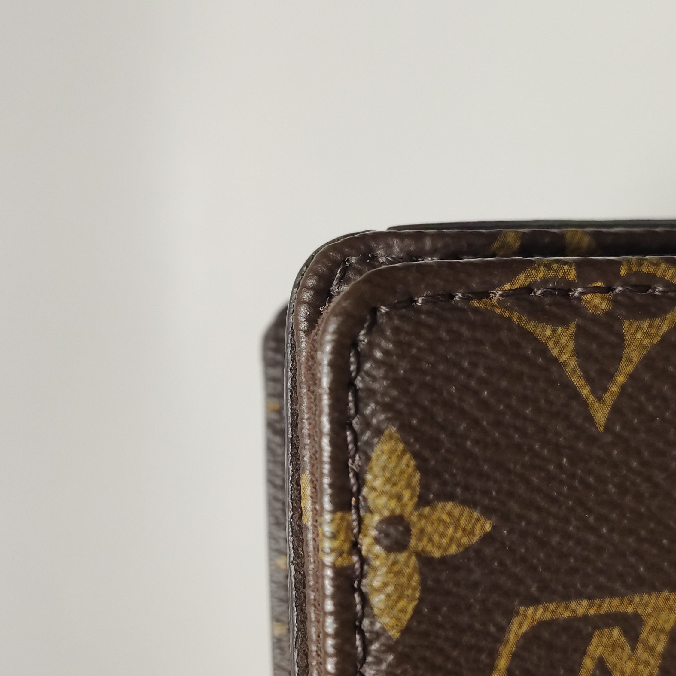 Louis Vuitton(LV) Lily Wallet on Chain Monogram Canvas — photo 14 of 15