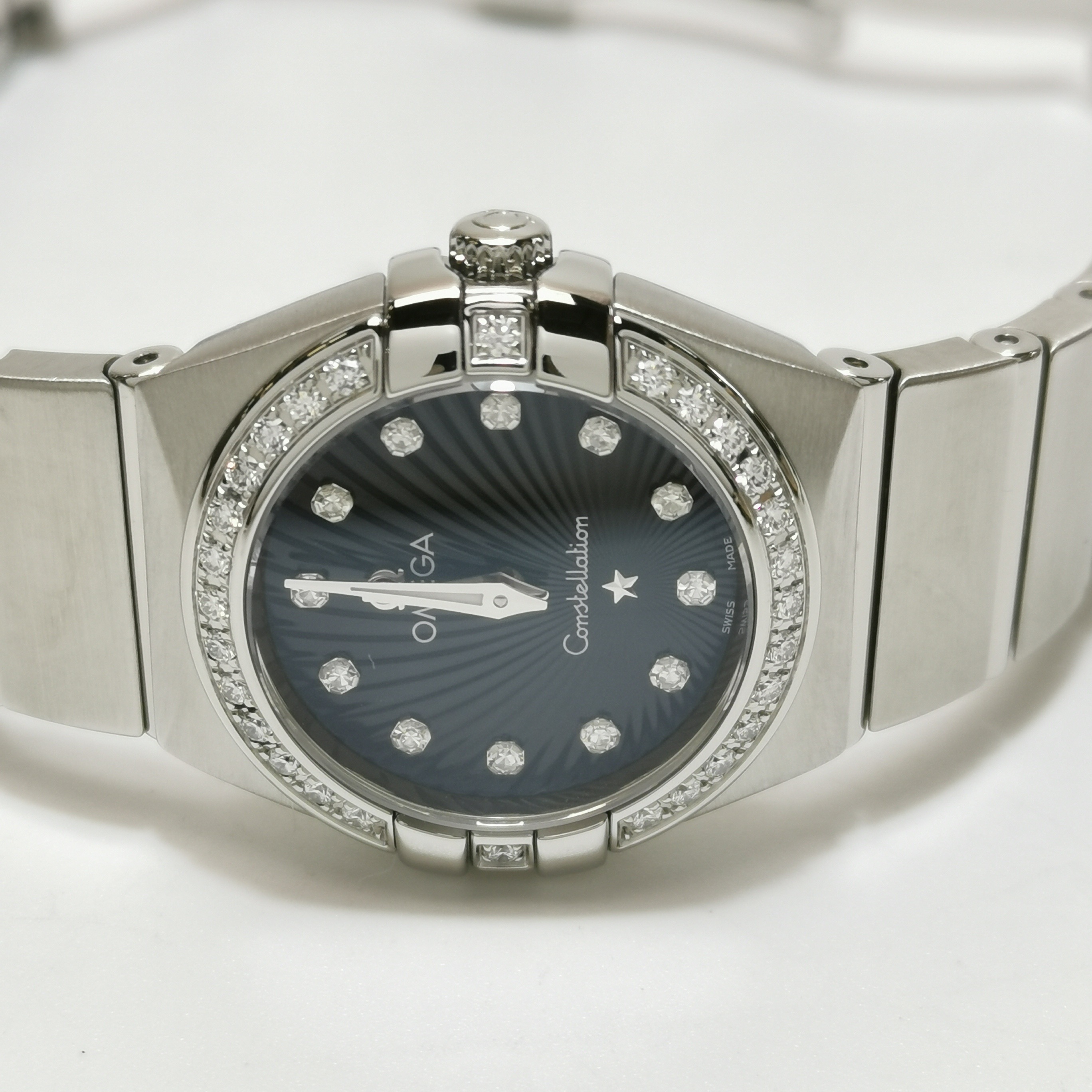 Omega Constellation Diamond Bezel Quartz — photo 7 of 12