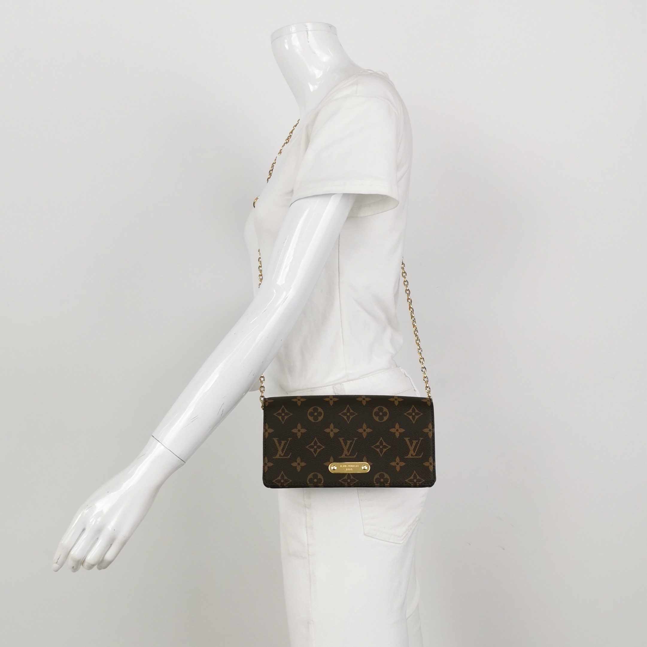 Louis Vuitton(LV) Lily Wallet on Chain Monogram Canvas — alternate view
