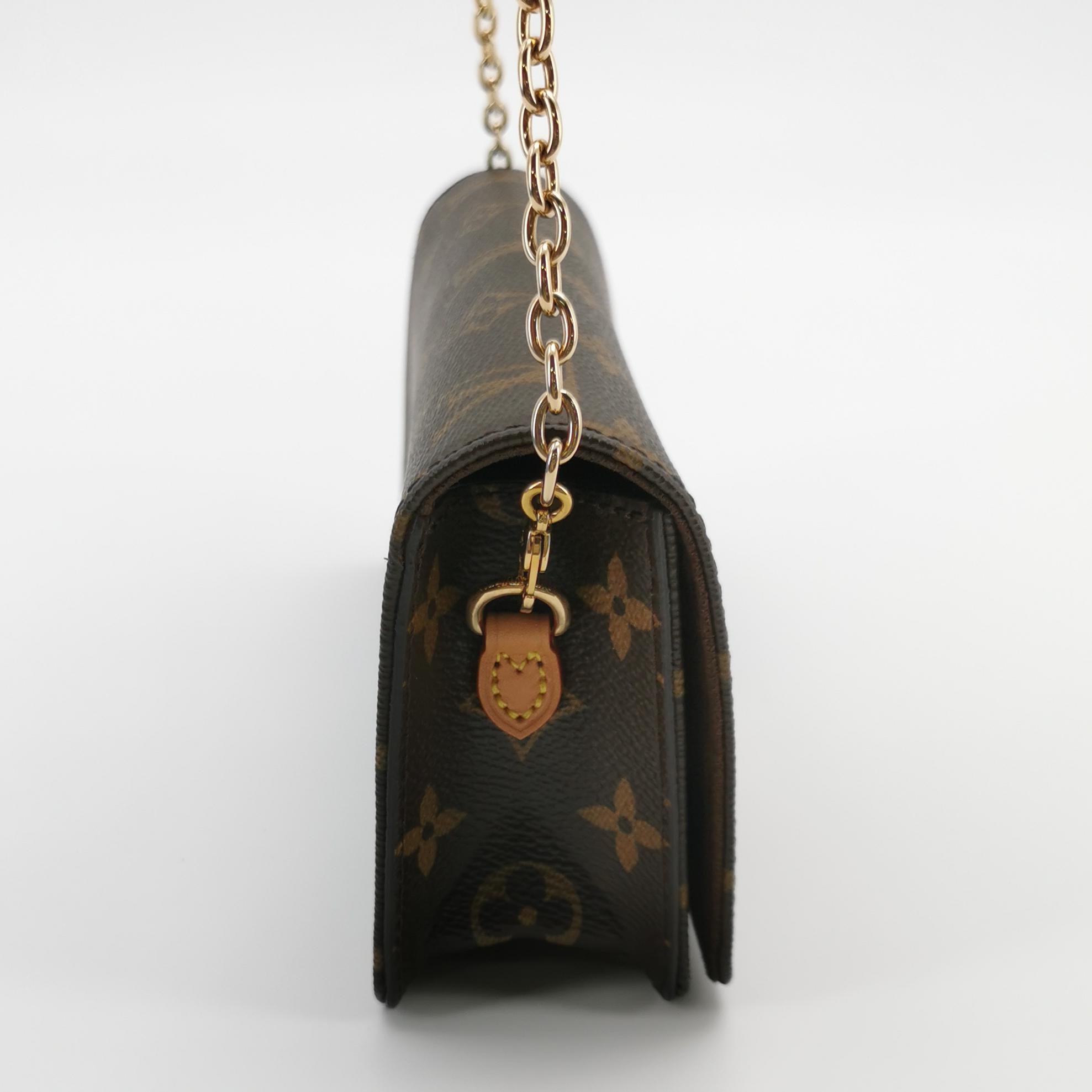 Louis Vuitton(LV) Lily Wallet on Chain Monogram Canvas — photo 4 of 14