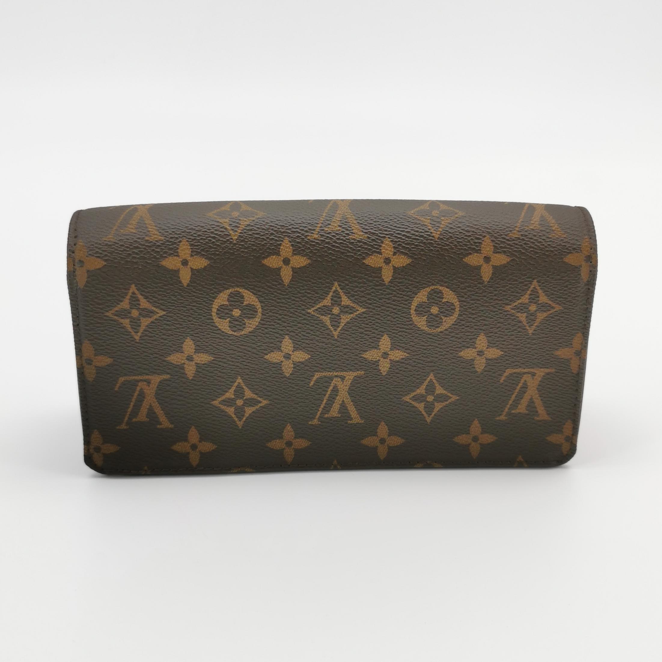 Louis Vuitton(LV) Lily Wallet on Chain Monogram Canvas — photo 3 of 14