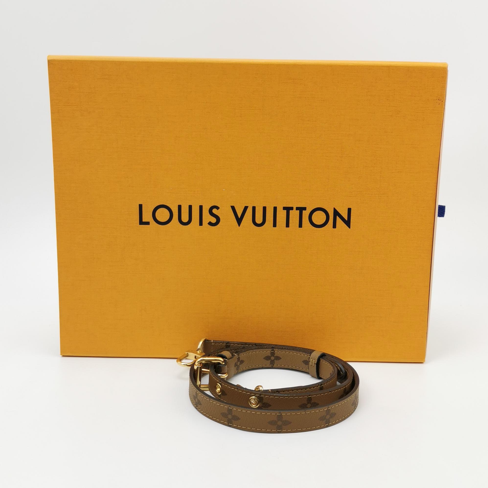 Louis Vuitton(LV) Pochette Metis Reverse Monogram Canvas — photo 7 of 24