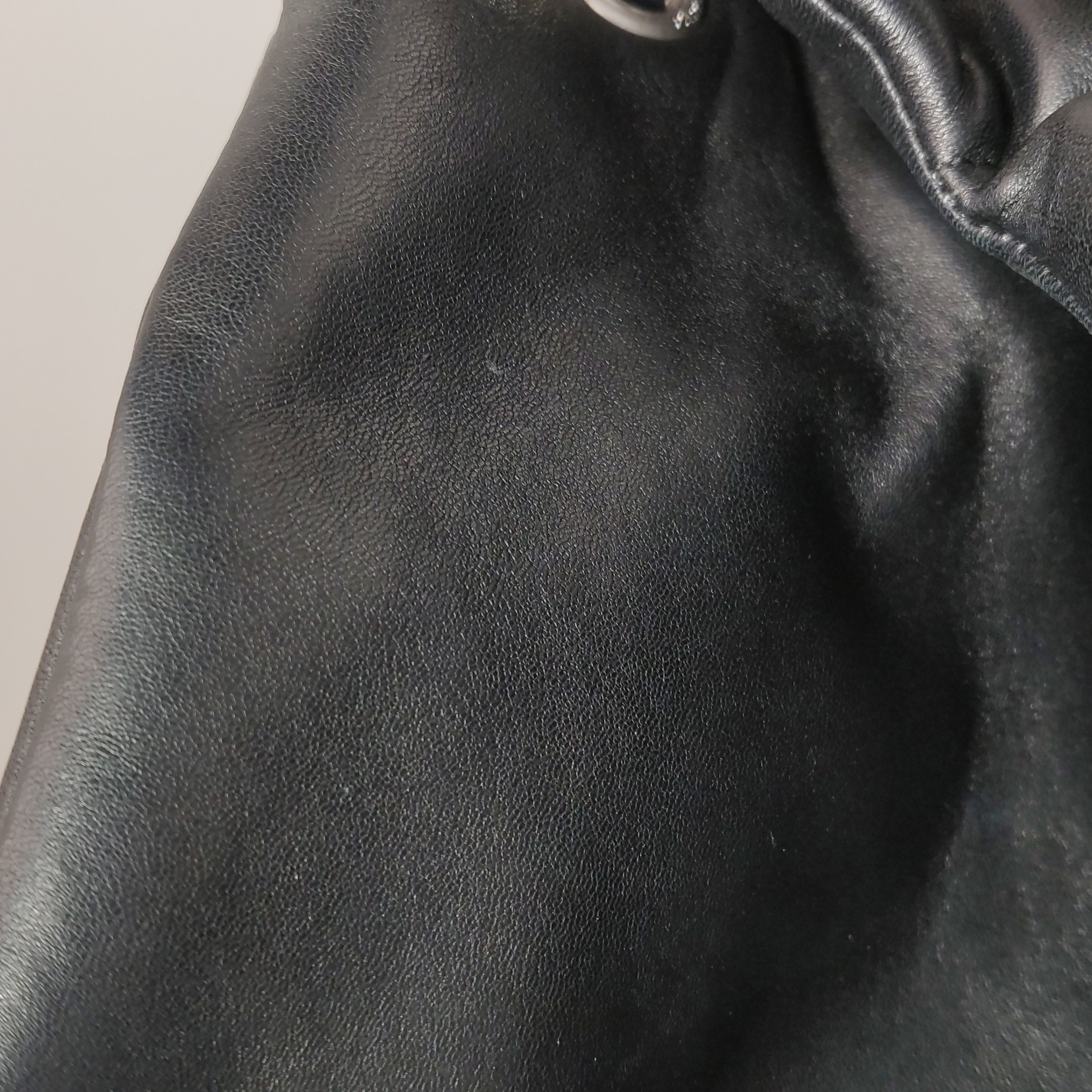 Saint Laurent LouLou Puffer Shoulder Bag Quilted Leather Medium — photo 15 of 24