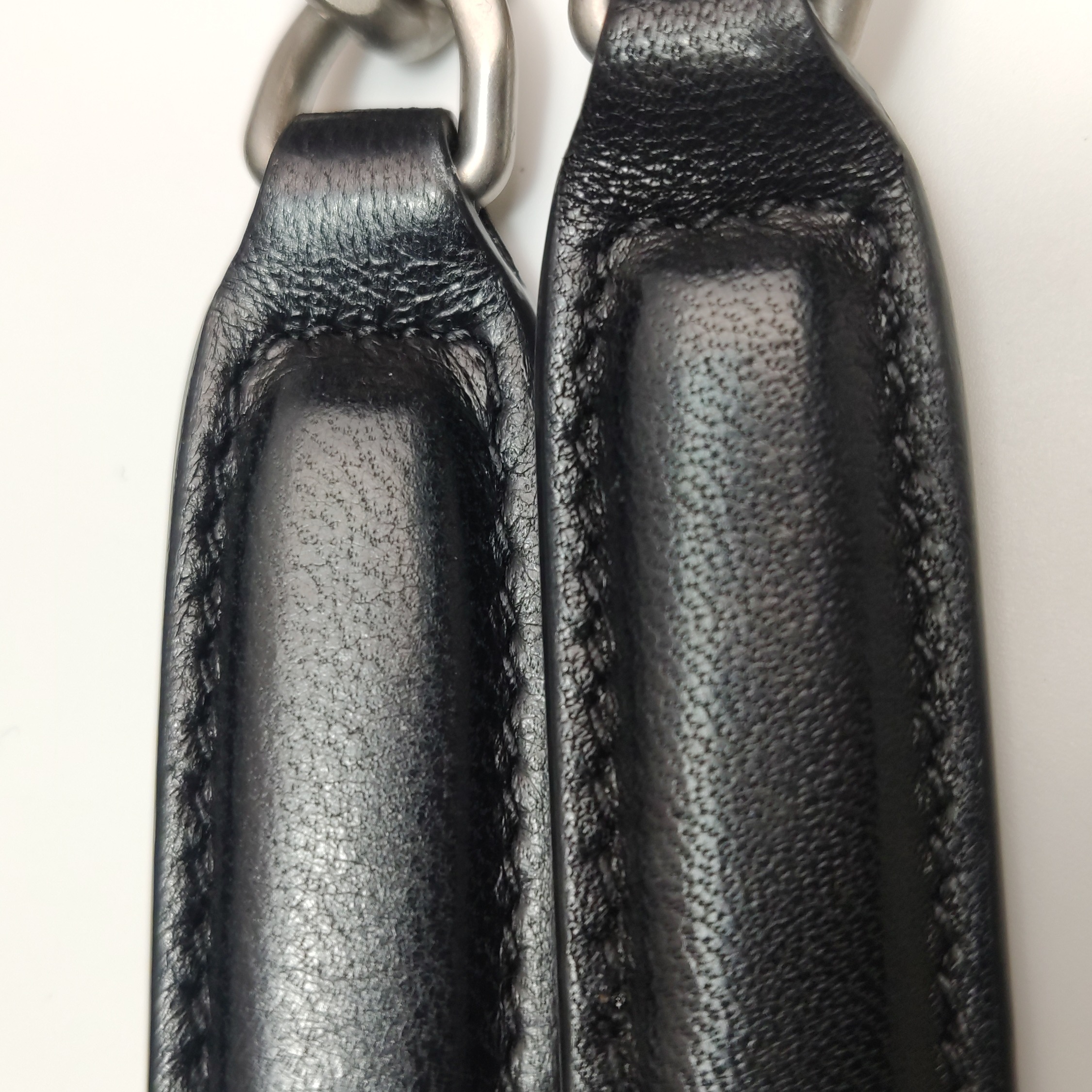 Saint Laurent LouLou Puffer Shoulder Bag Quilted Leather Medium — photo 23 of 24