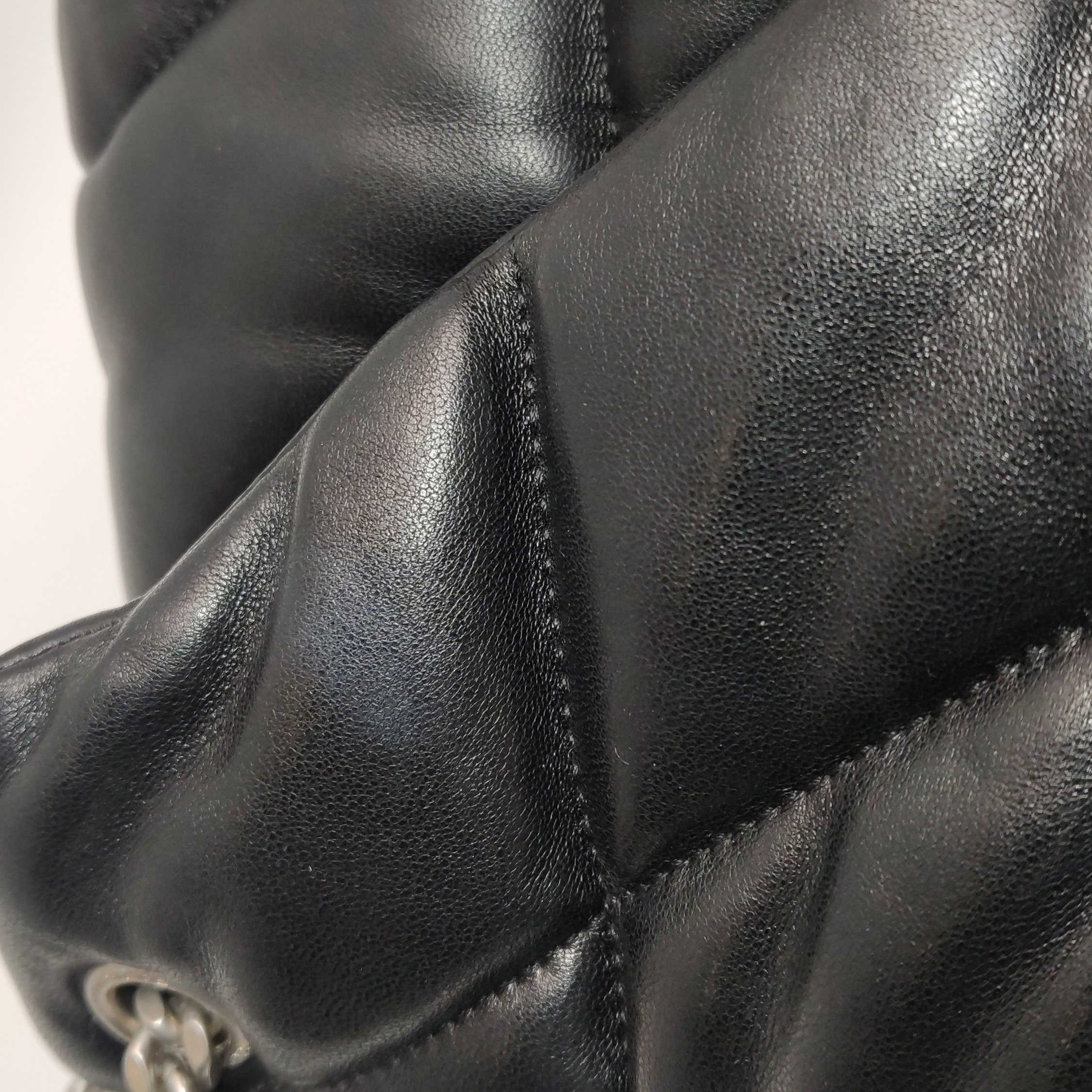 Saint Laurent LouLou Puffer Shoulder Bag Quilted Leather Medium — photo 19 of 24