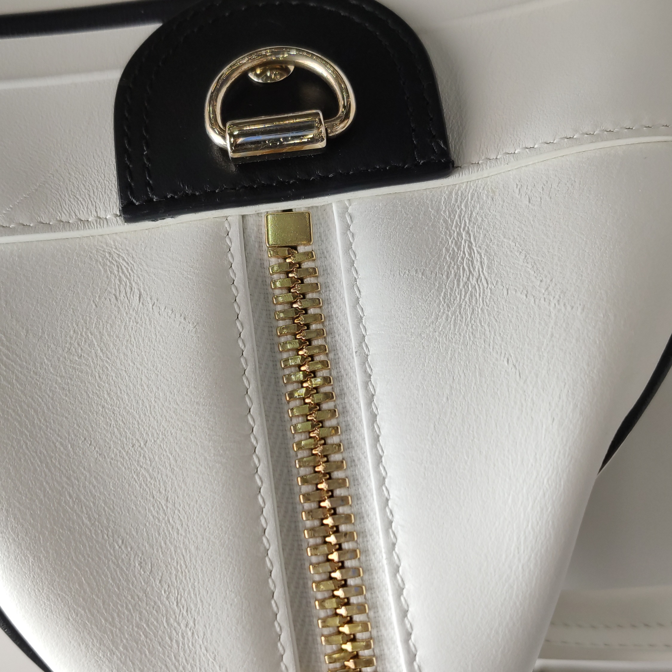 Christian Dior Vibe Zip Bowling Bag Leather Medium — photo 12 of 16
