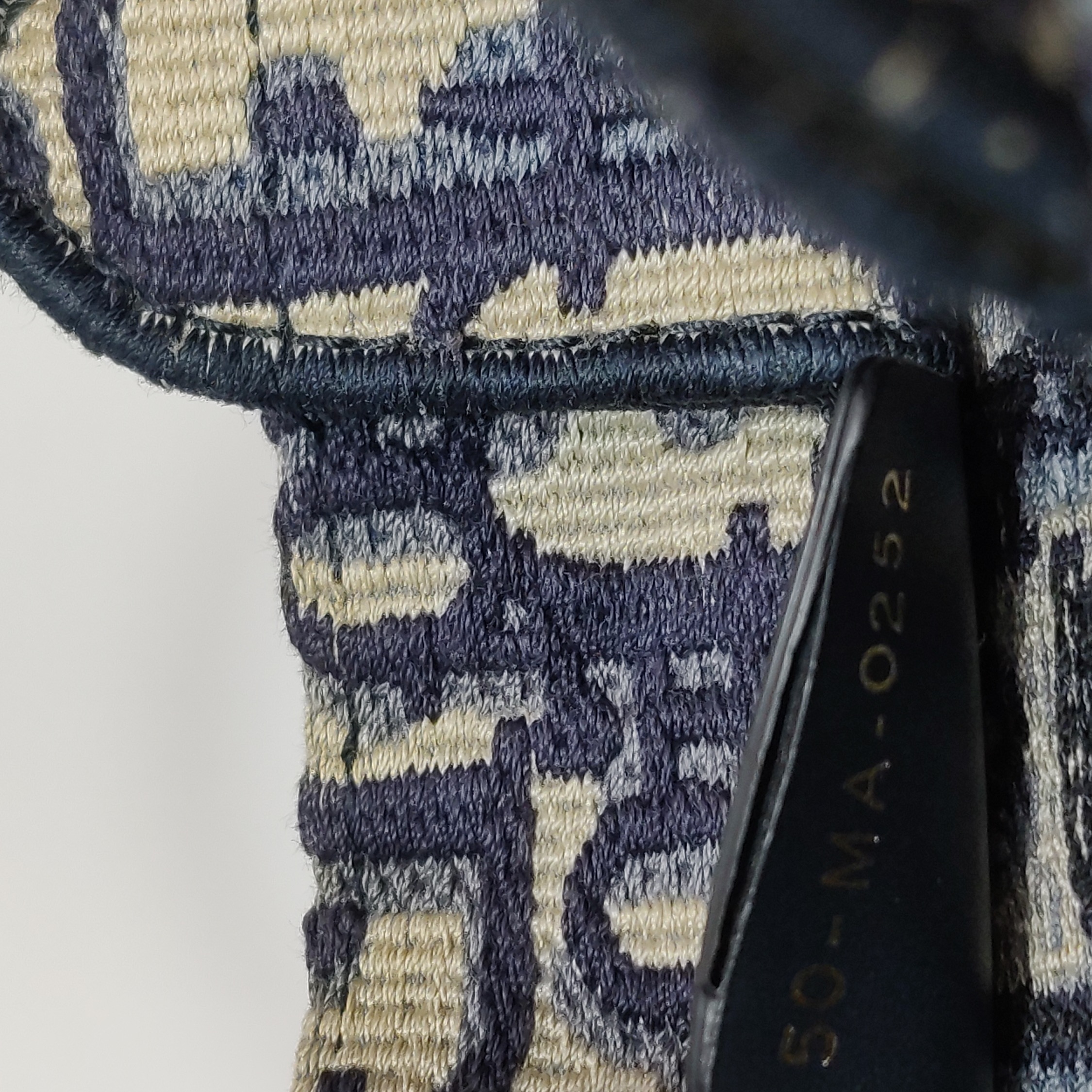 Dior Book Tote Phone Bag Oblique Canvas Mini — photo 12 of 18