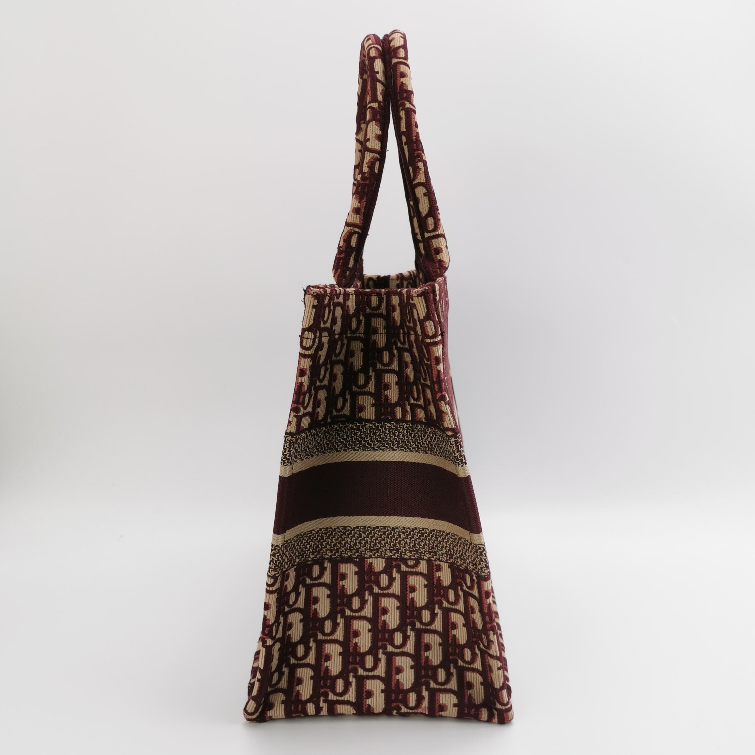 Dior Book Tote Oblique Canvas Medium — photo 3 of 19