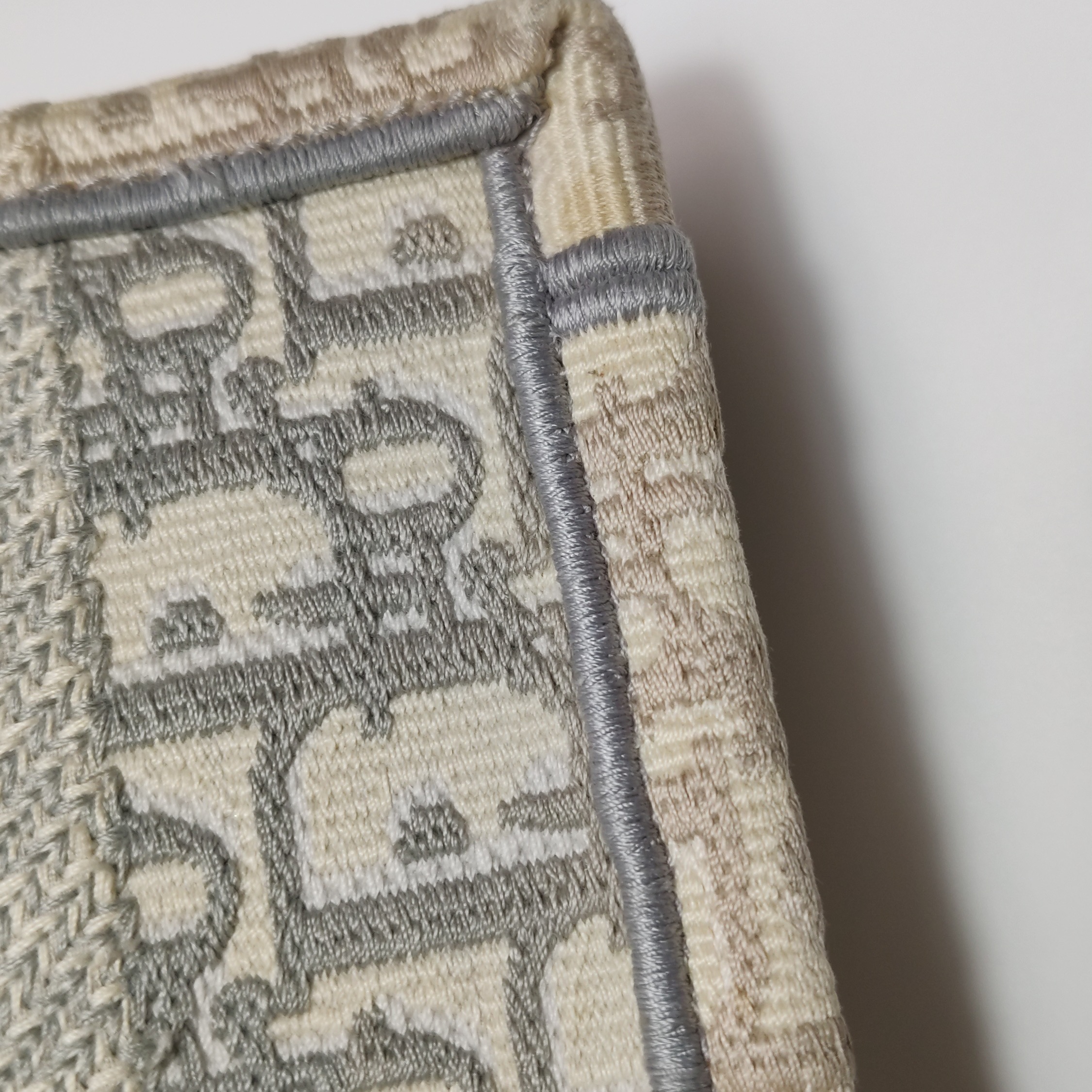 Dior Book Tote Oblique Canvas Mini — photo 11 of 18