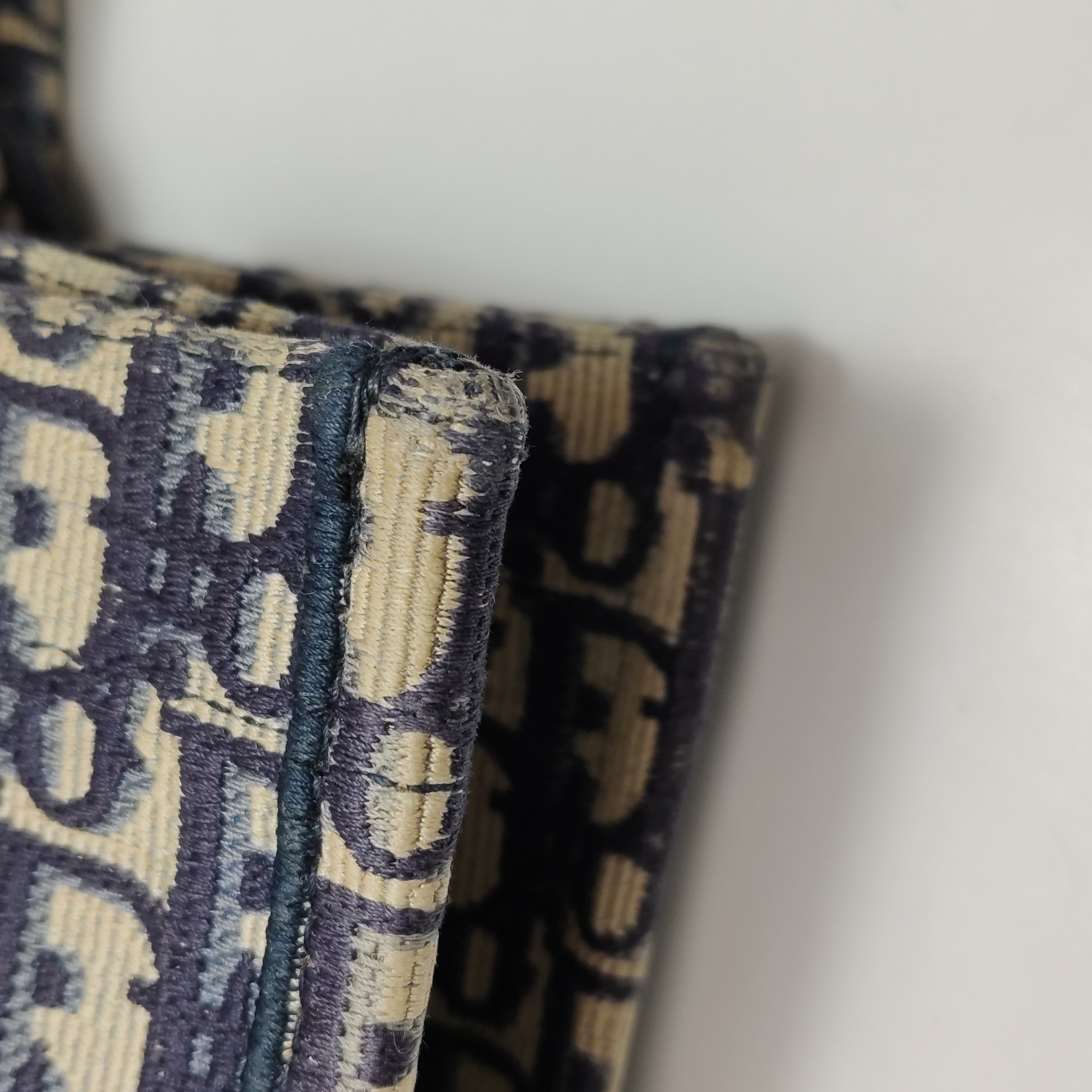 Dior Book Tote Oblique Canvas Large — photo 12 of 17