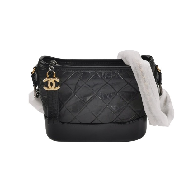 Chanel Gabrielle Hobo Quilted Aged Calfskin Small — pre-owned, Vierlot