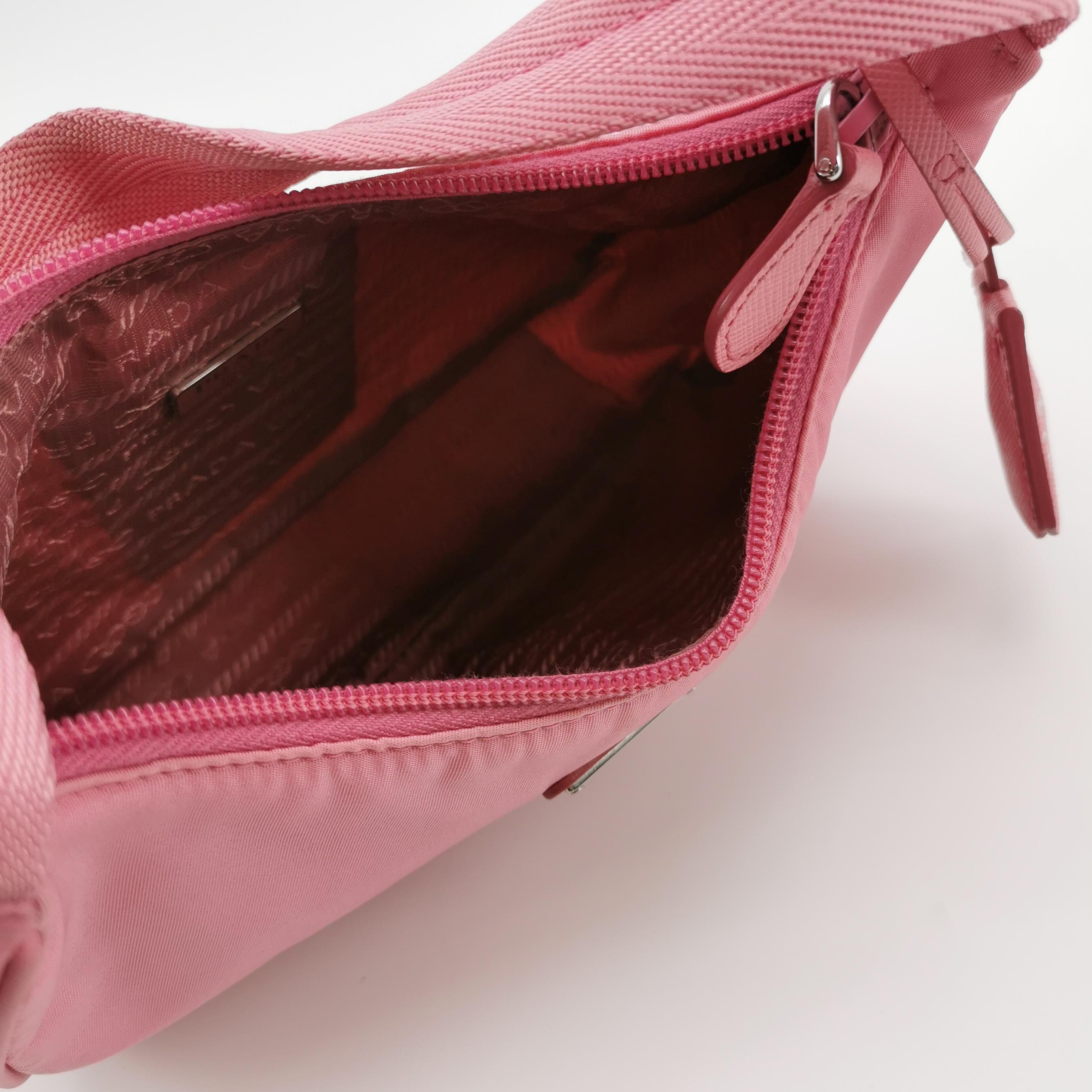 Prada Re-Edition 2000 Hobo Tessuto Mini — photo 7 of 14