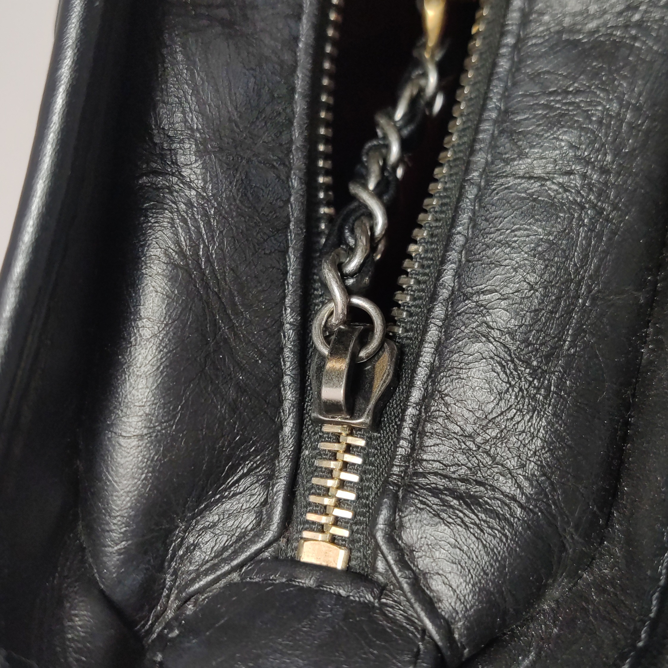 Chanel Gabrielle Hobo Quilted Aged Calfskin Small — photo 19 of 22