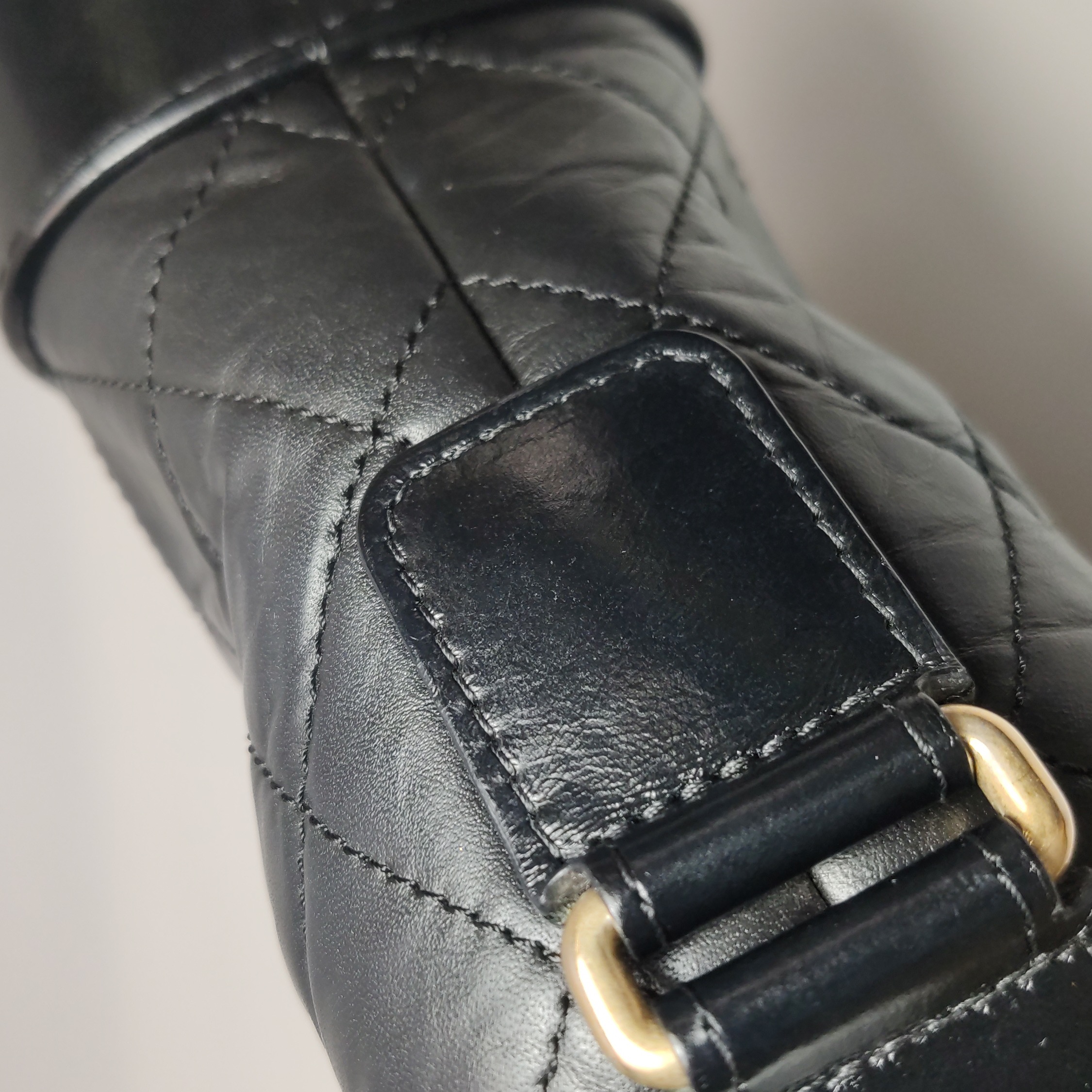 Chanel Gabrielle Hobo Quilted Aged Calfskin Small — photo 14 of 22