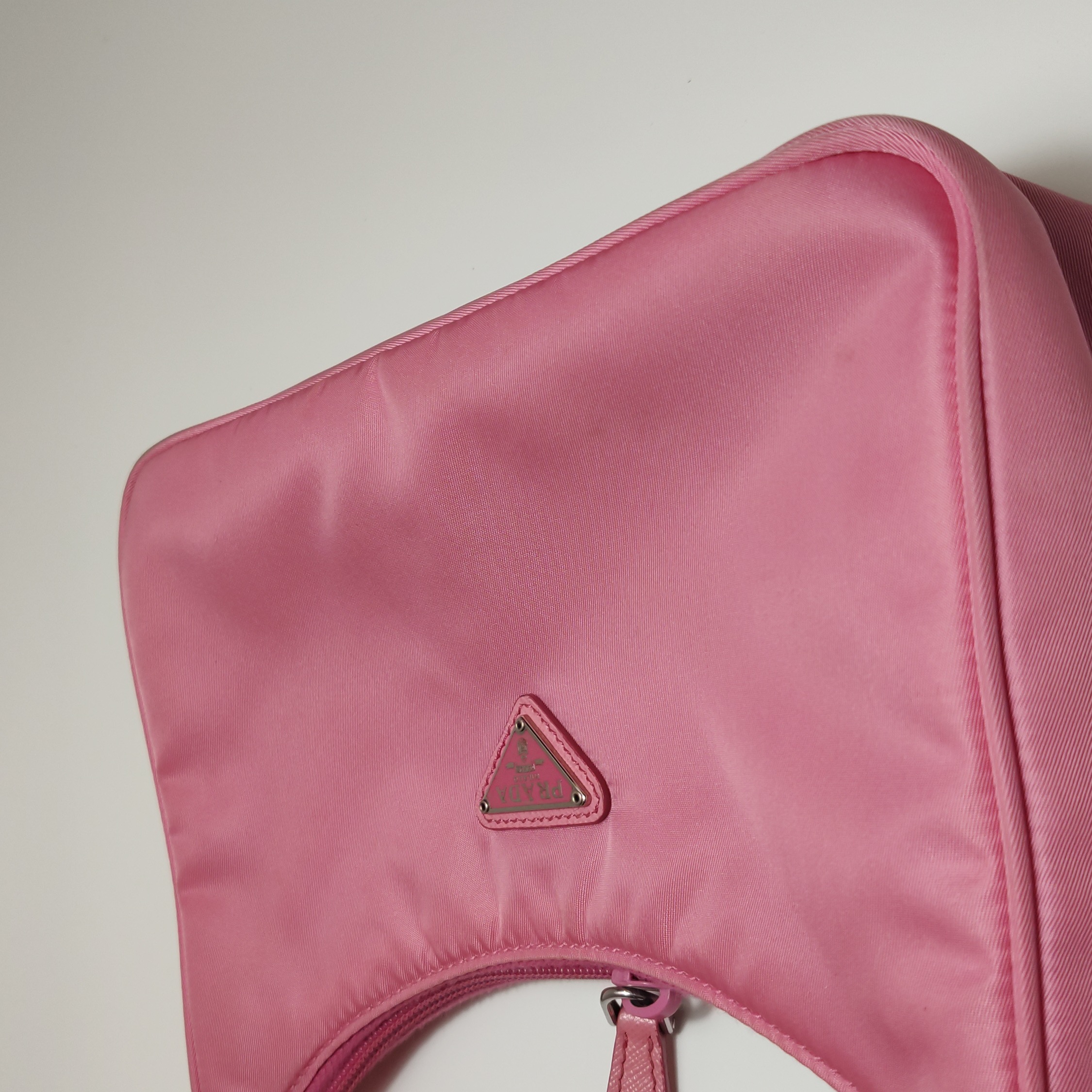 Prada Re-Edition 2000 Hobo Tessuto Mini — photo 12 of 14