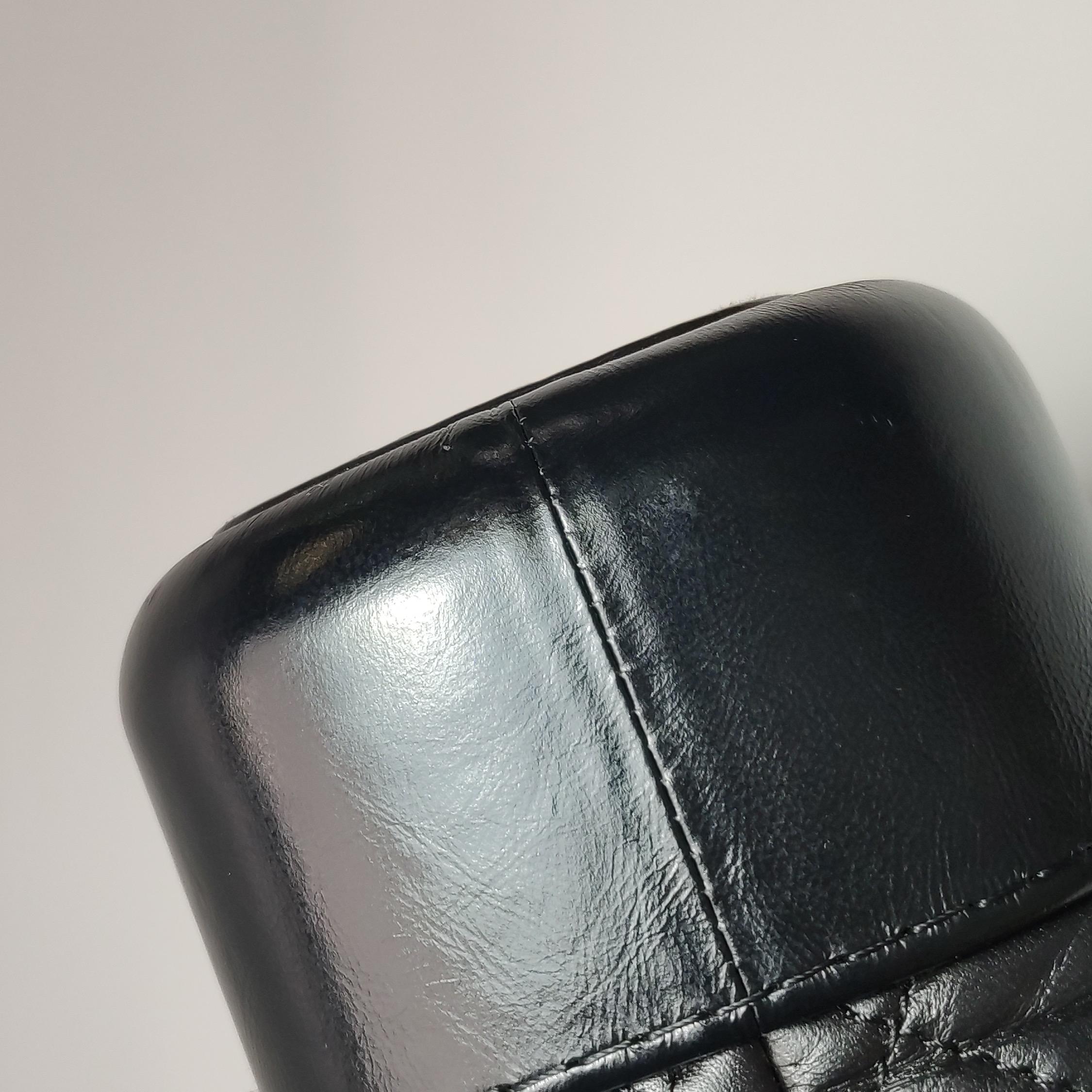 Chanel Gabrielle Hobo Quilted Aged Calfskin Small — photo 17 of 22
