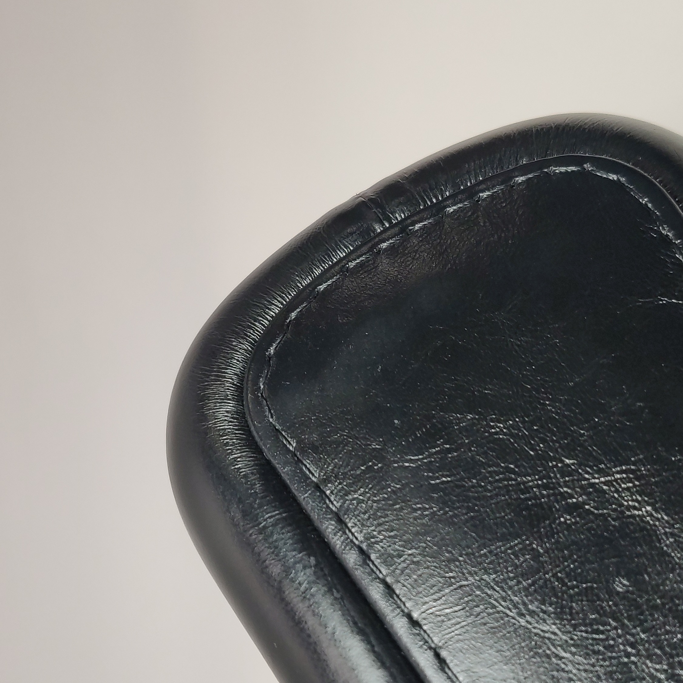 Chanel Gabrielle Hobo Quilted Aged Calfskin Small — photo 18 of 22