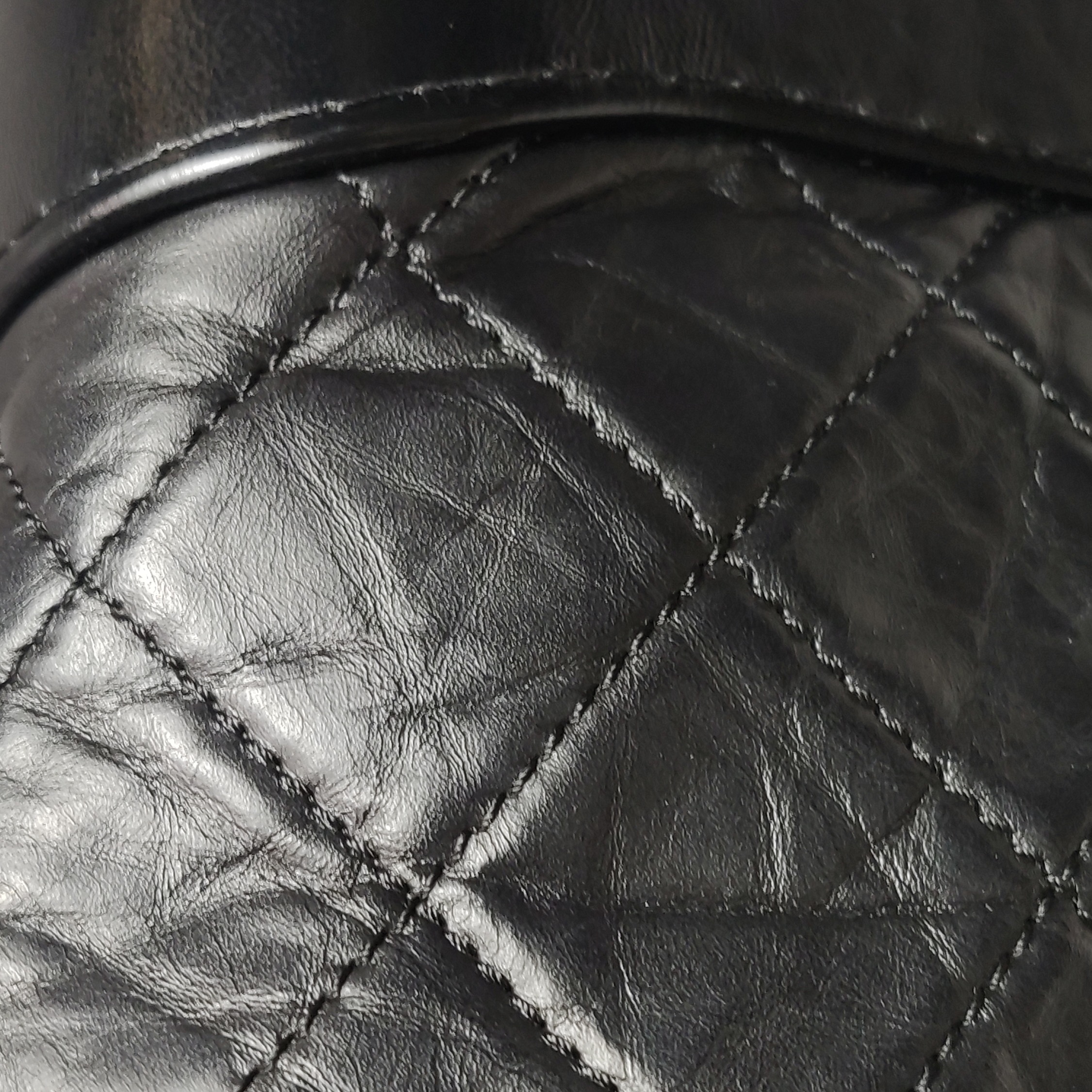 Chanel Gabrielle Hobo Quilted Aged Calfskin Small — photo 11 of 22
