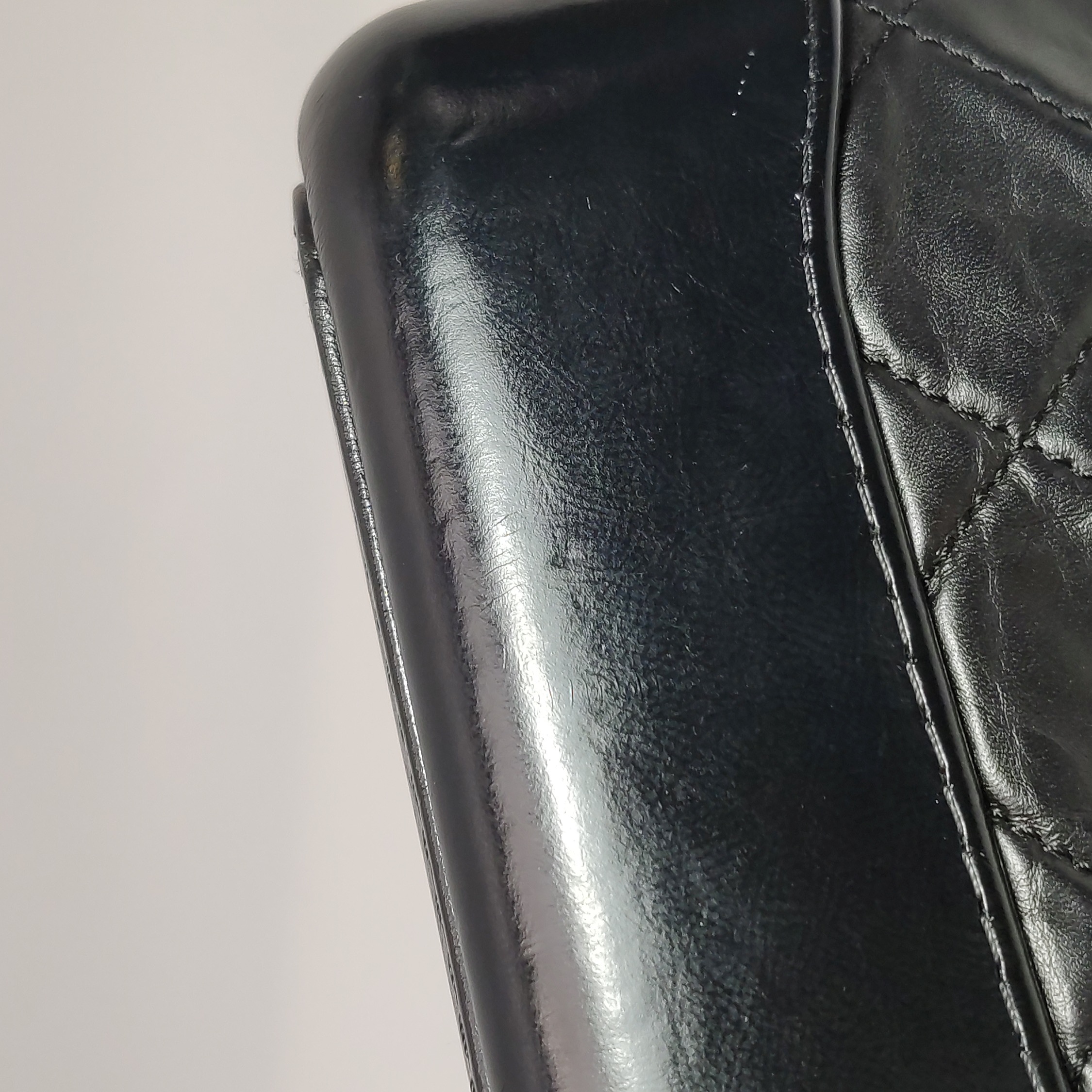 Chanel Gabrielle Hobo Quilted Aged Calfskin Small — photo 16 of 22