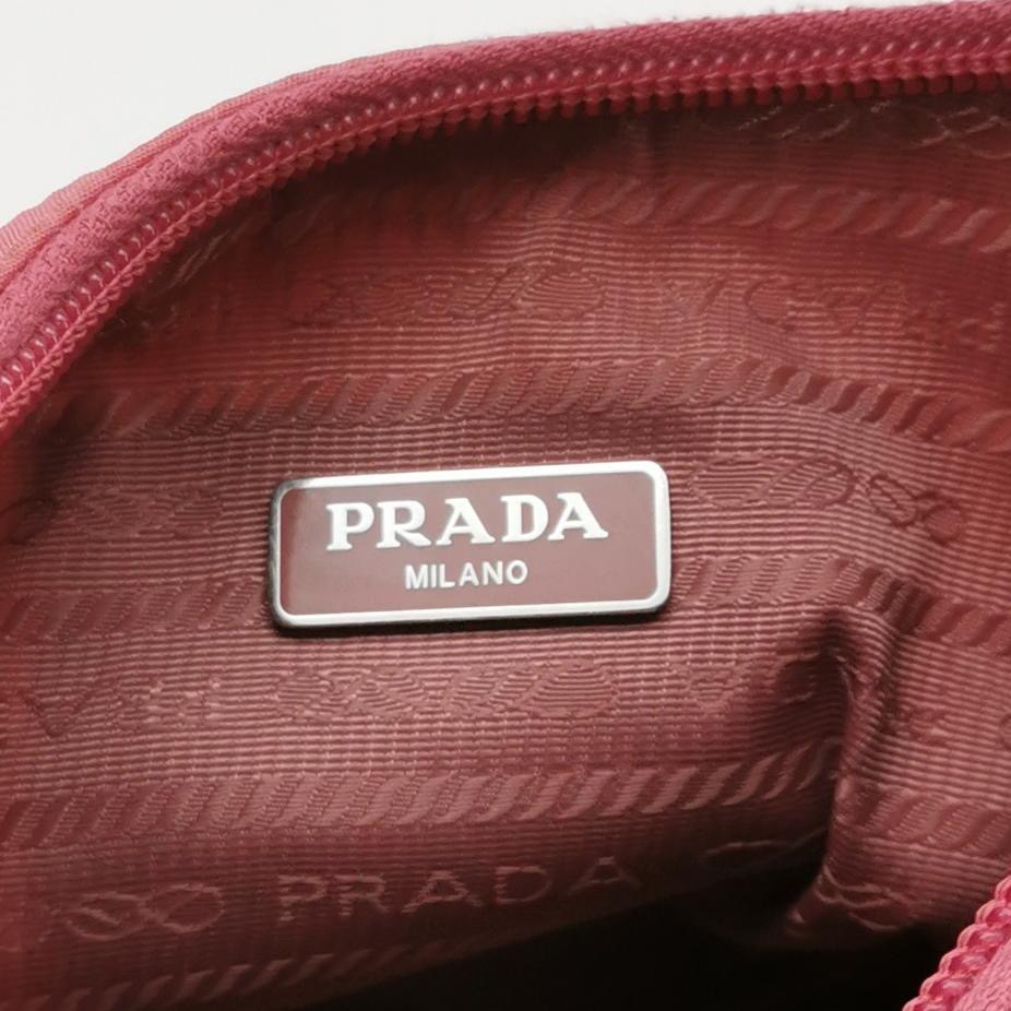Prada Re-Edition 2000 Hobo Tessuto Mini — photo 8 of 13