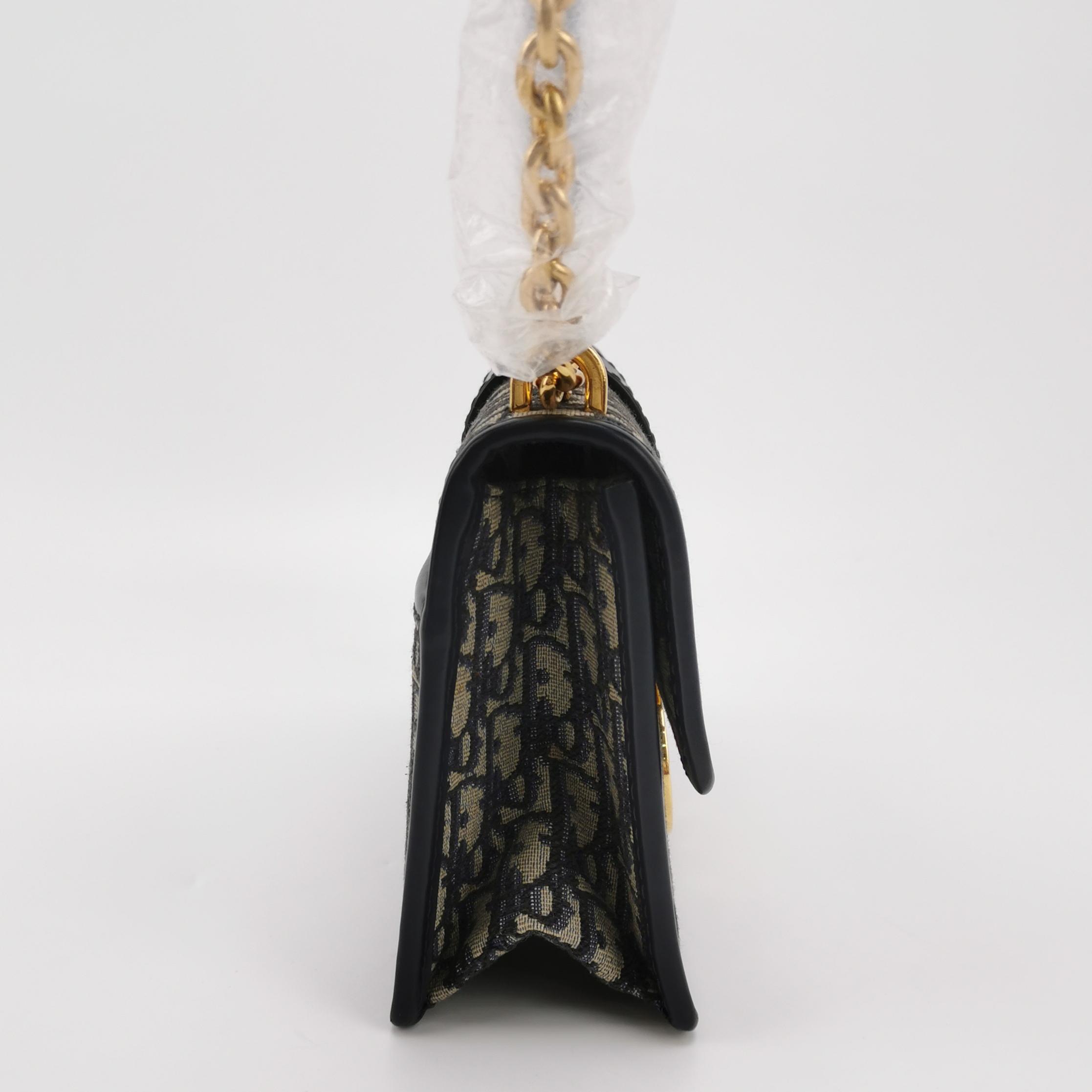 Christian Dior 30 Montaigne Chain Flap Bag Oblique Canvas — photo 4 of 24