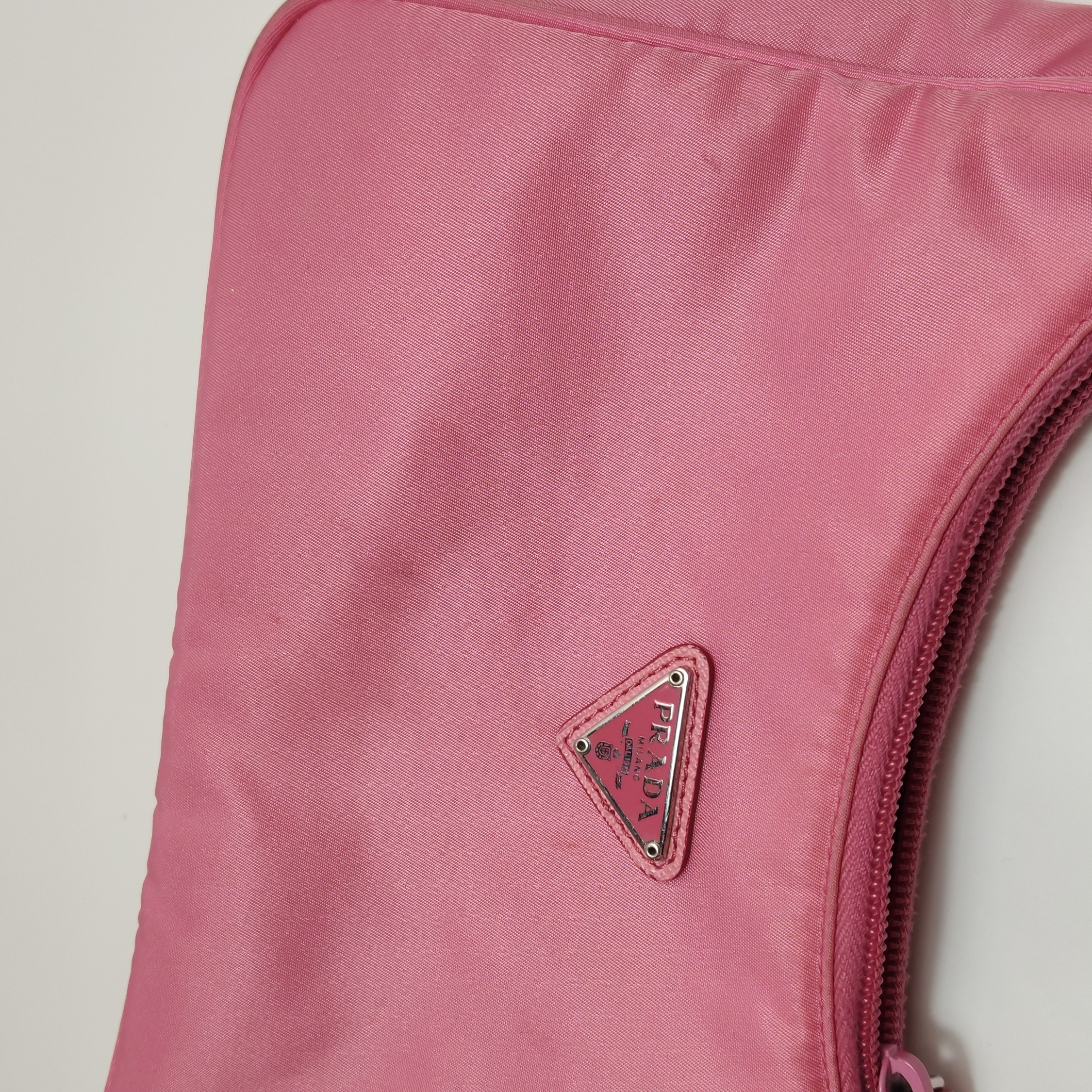 Prada Re-Edition 2000 Hobo Tessuto Mini — photo 13 of 13