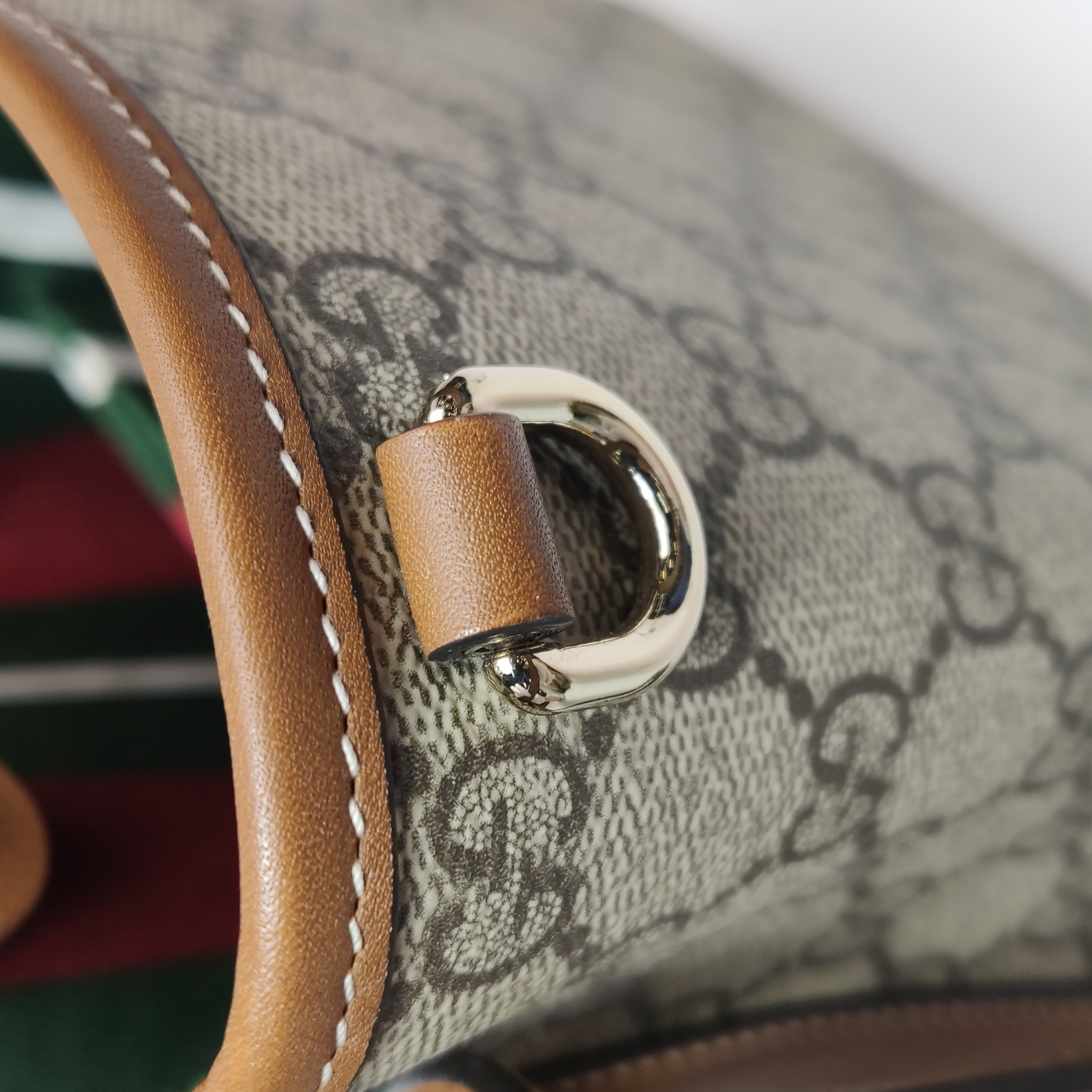 Gucci GG Emblem Bucket Bag GG Coated Canvas Small — photo 11 of 21