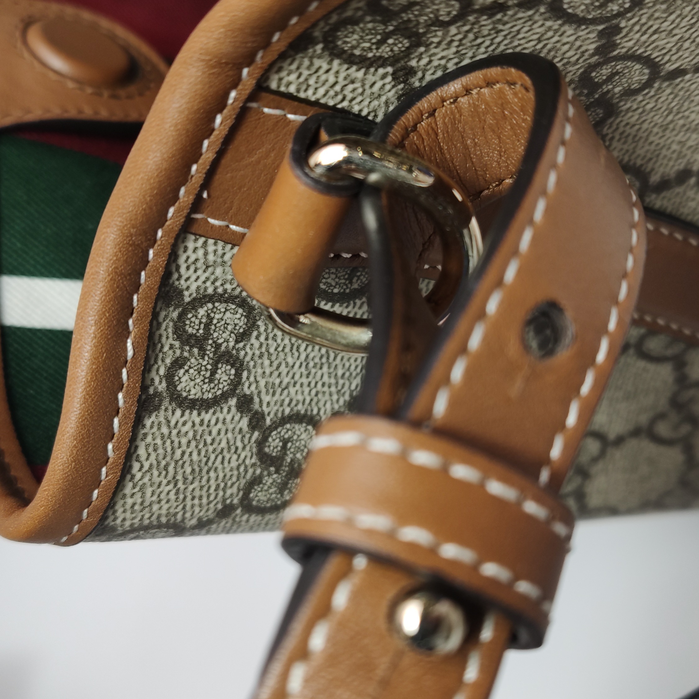 Gucci GG Emblem Bucket Bag GG Coated Canvas Small — photo 10 of 21