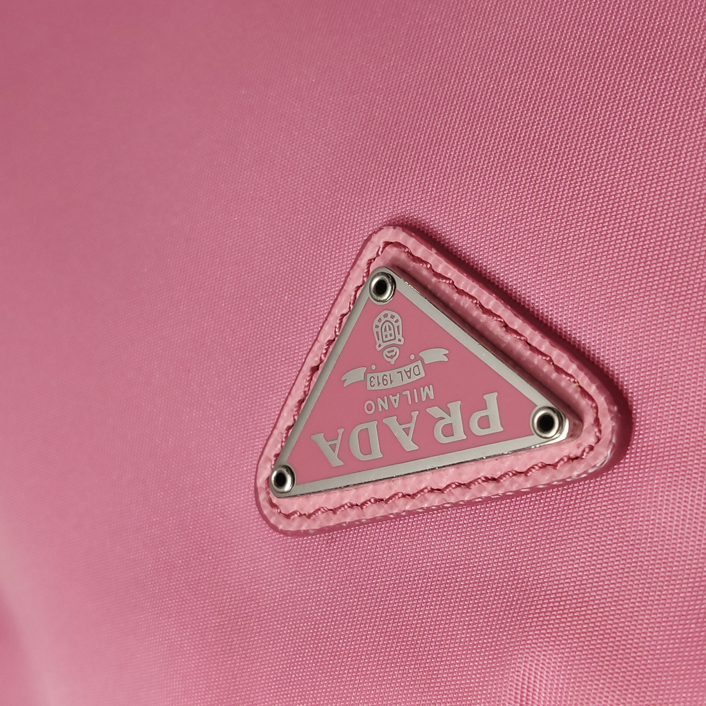 Prada Re-Edition 2000 Hobo Tessuto Mini — photo 9 of 14