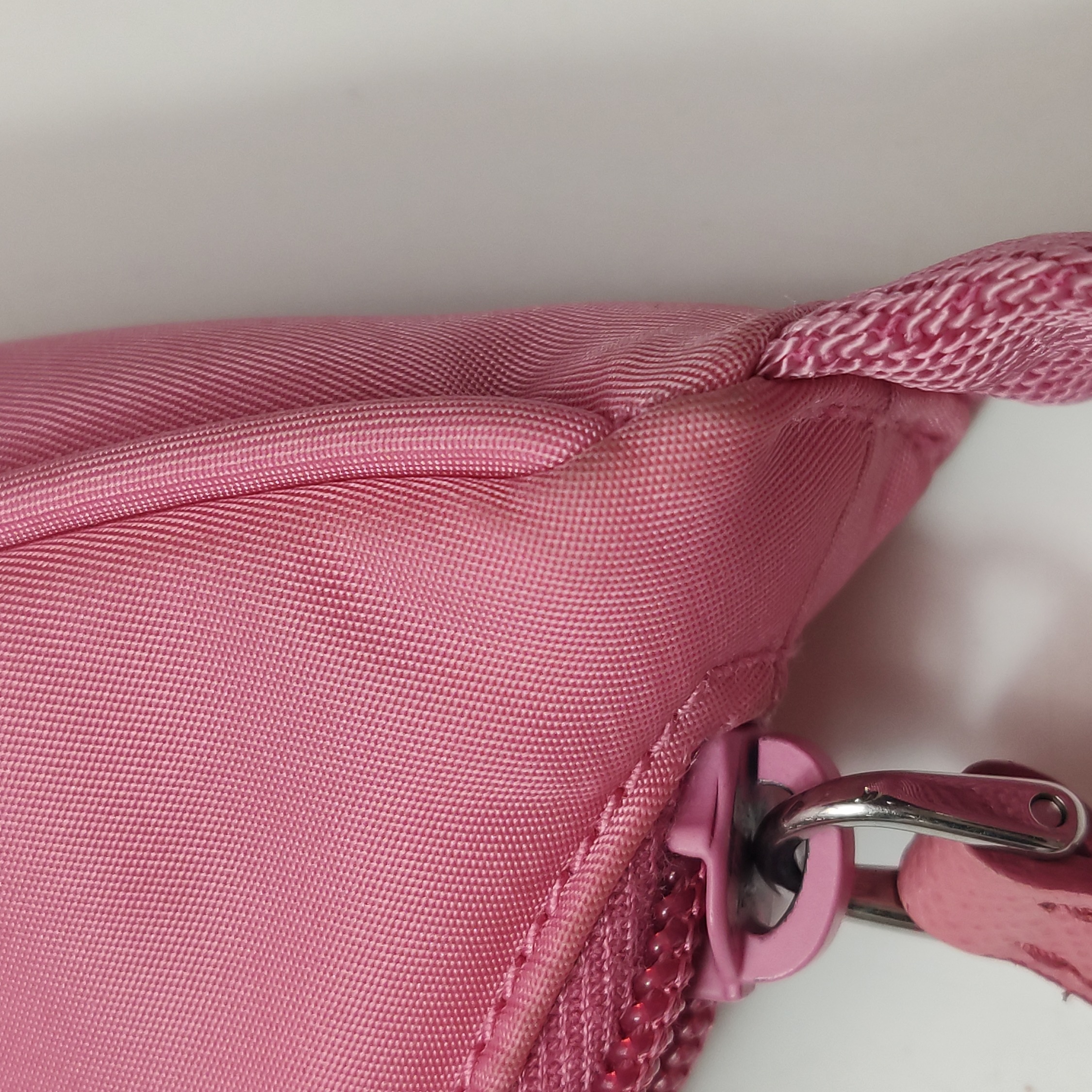 Prada Re-Edition 2000 Hobo Tessuto Mini — photo 13 of 14