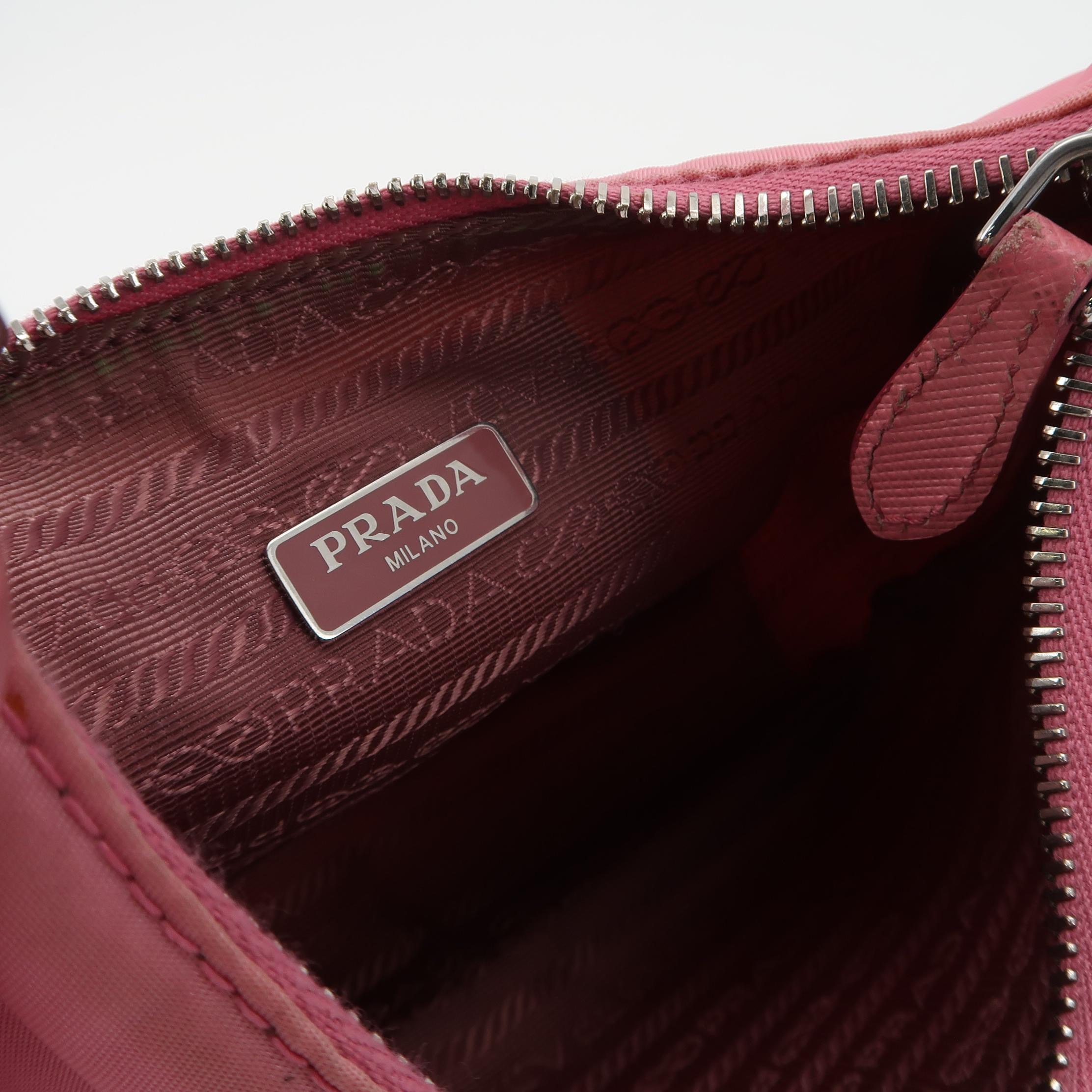 Prada Re-Edition 2000 Hobo Tessuto Mini — photo 8 of 15