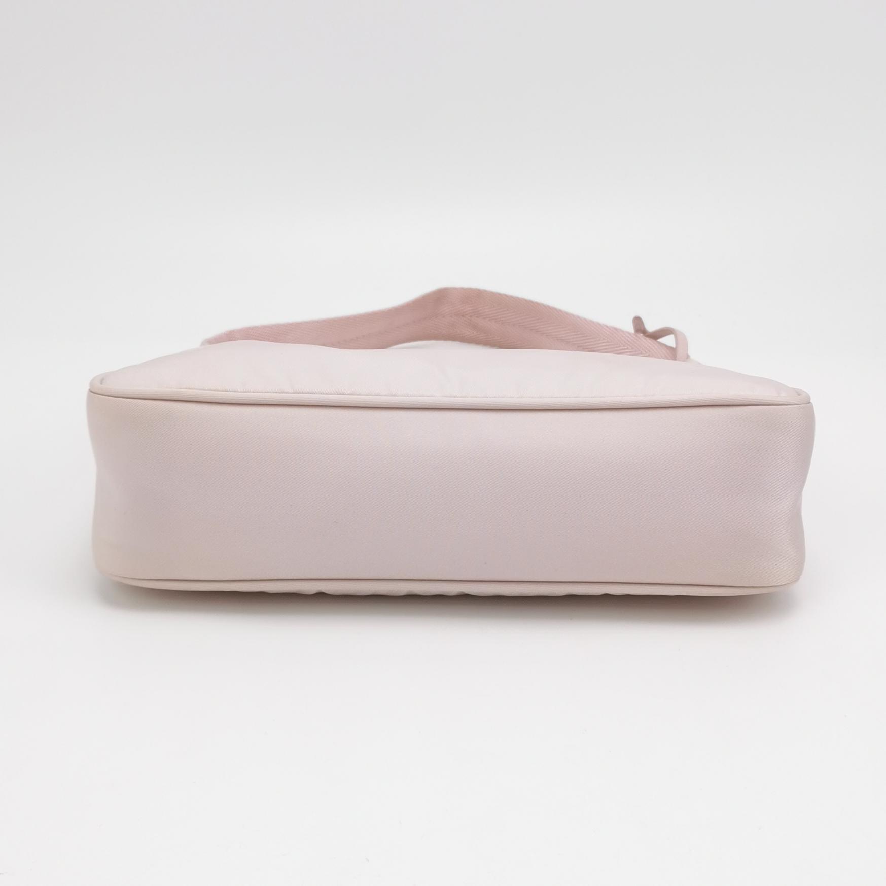 Prada Re-Edition 2000 Hobo Tessuto Mini — photo 6 of 15