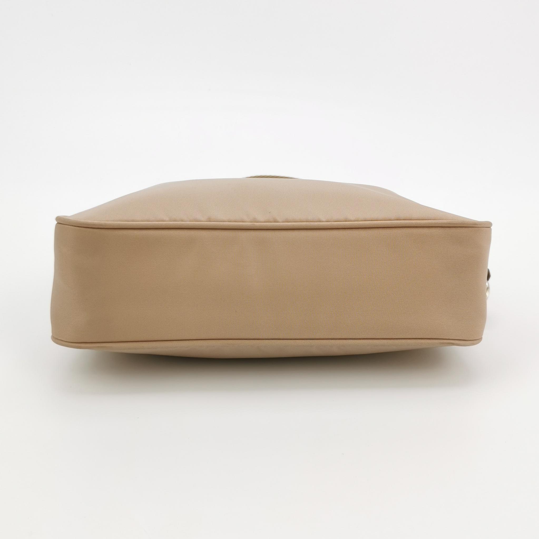 Prada Re-Edition 2000 Hobo Tessuto Mini — photo 6 of 14