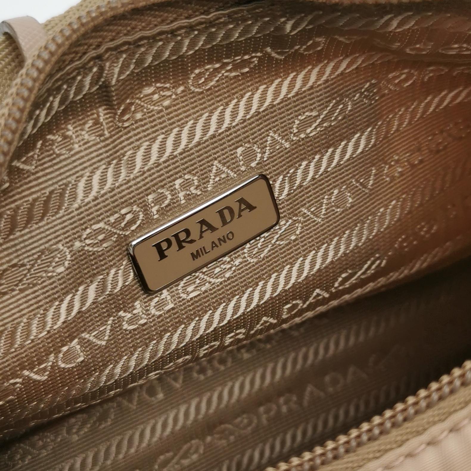 Prada Re-Edition 2000 Hobo Tessuto Mini — photo 8 of 14