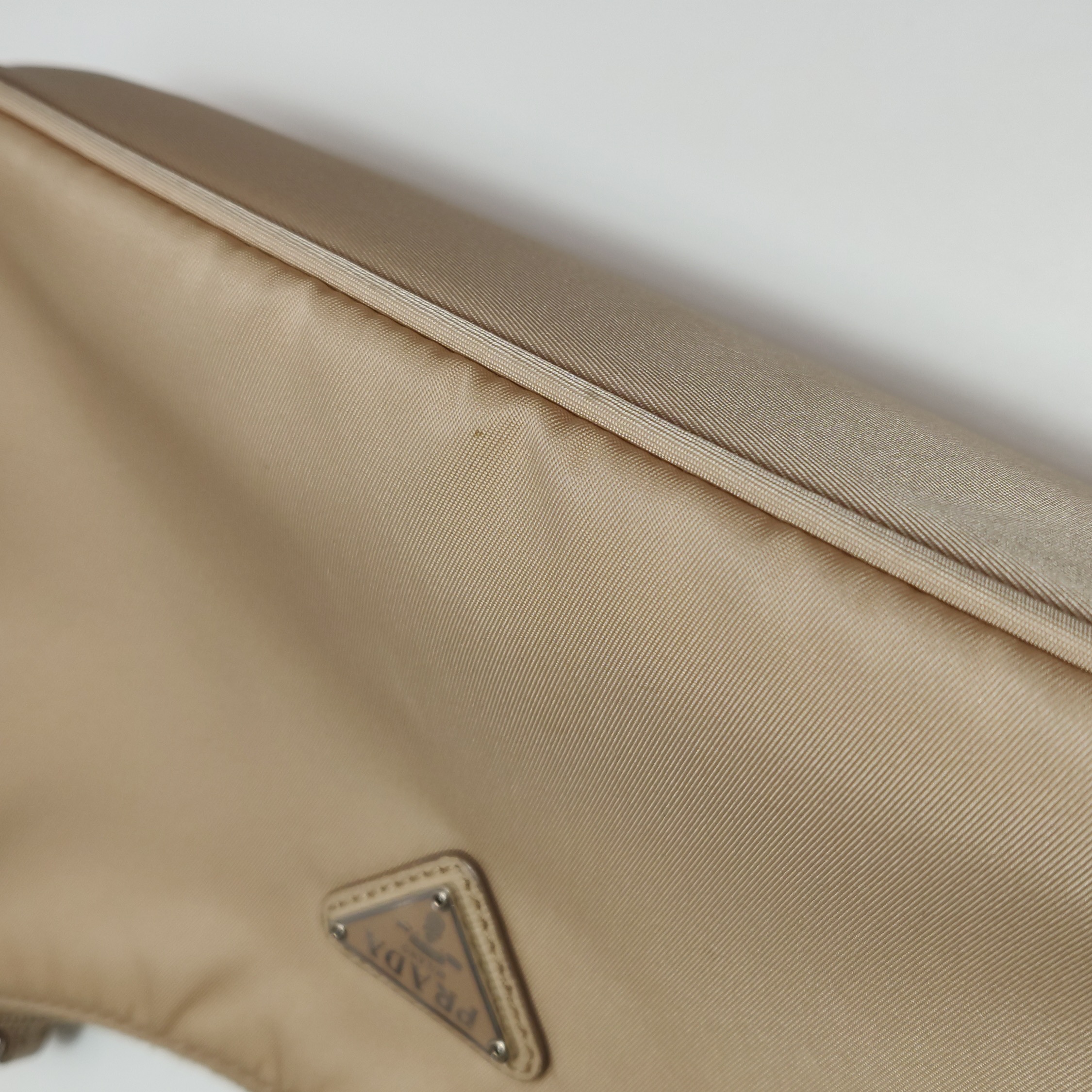 Prada Re-Edition 2000 Hobo Tessuto Mini — photo 11 of 14