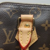 Louis Vuitton(LV) Speedy Bandouliere Bag Monogram Canvas 25 — thumbnail 14