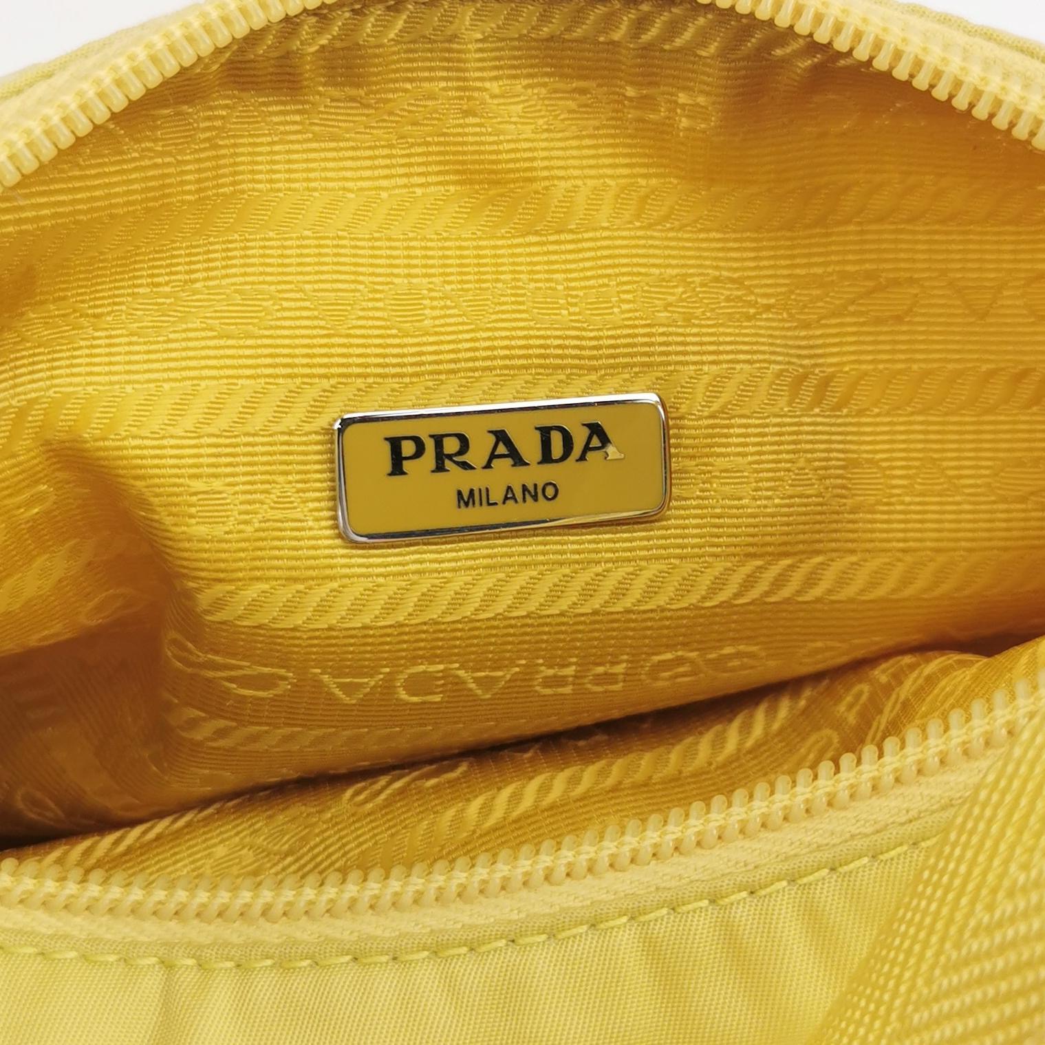 Prada Re-Edition 2000 Hobo Tessuto Mini — photo 7 of 11