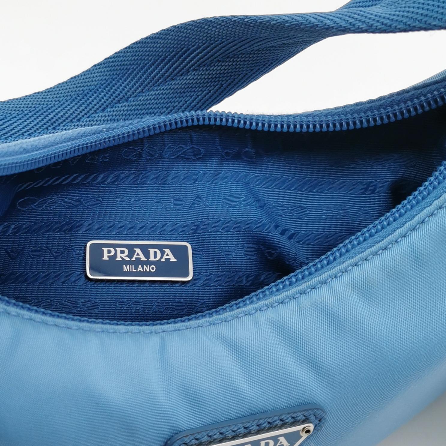 Prada Re-Edition 2000 Hobo Tessuto Mini — photo 8 of 15
