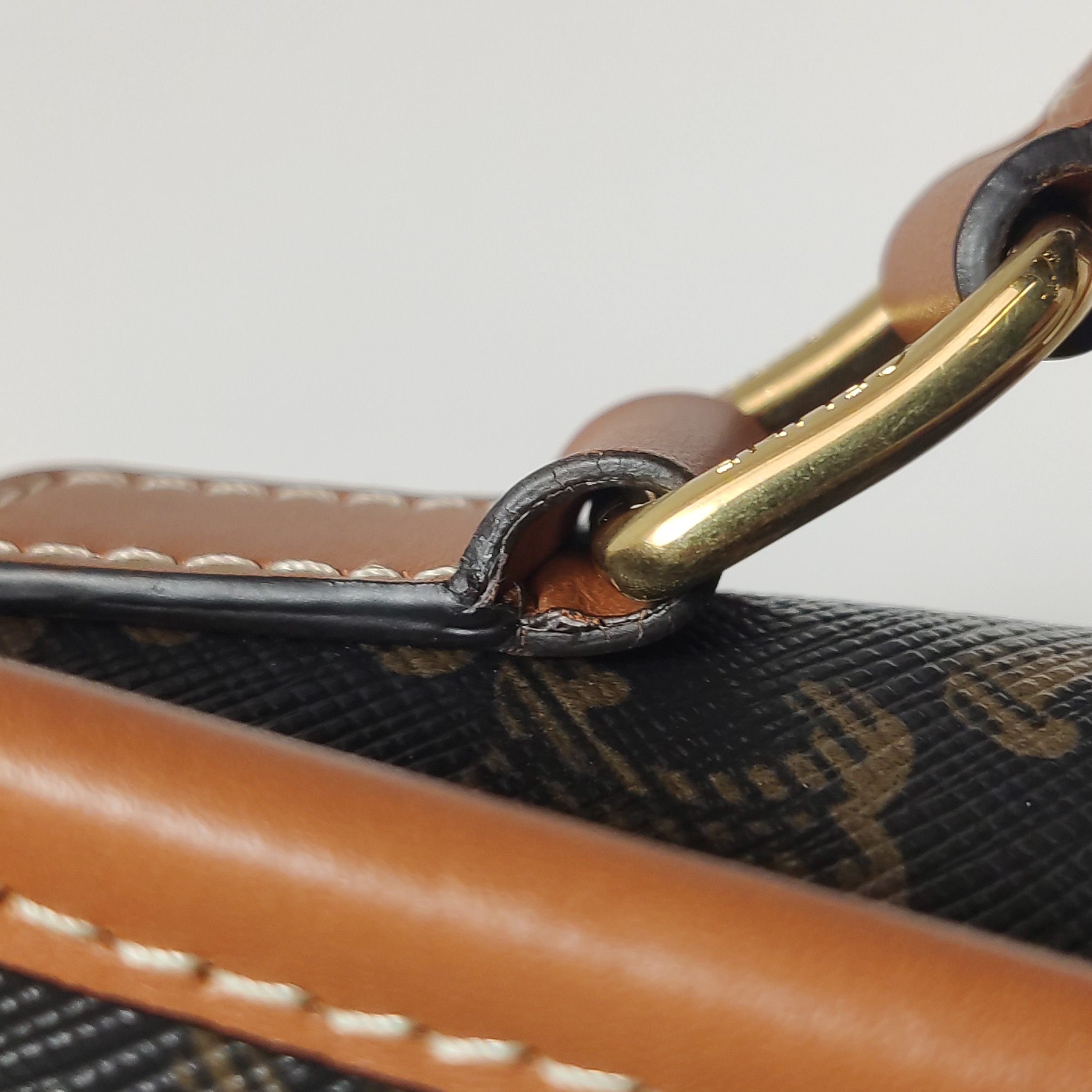 Celine Folco Bag Triomphe Coated Canvas Medium — photo 14 of 24
