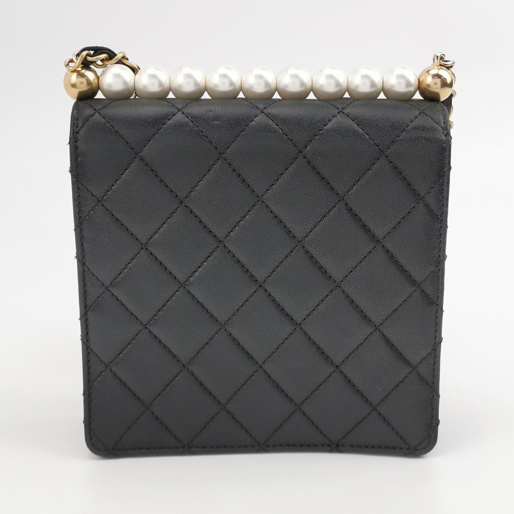 Chanel Chic Pearls Flap Clutch with Chain Quilted Goatskin Mini — photo 5 of 20