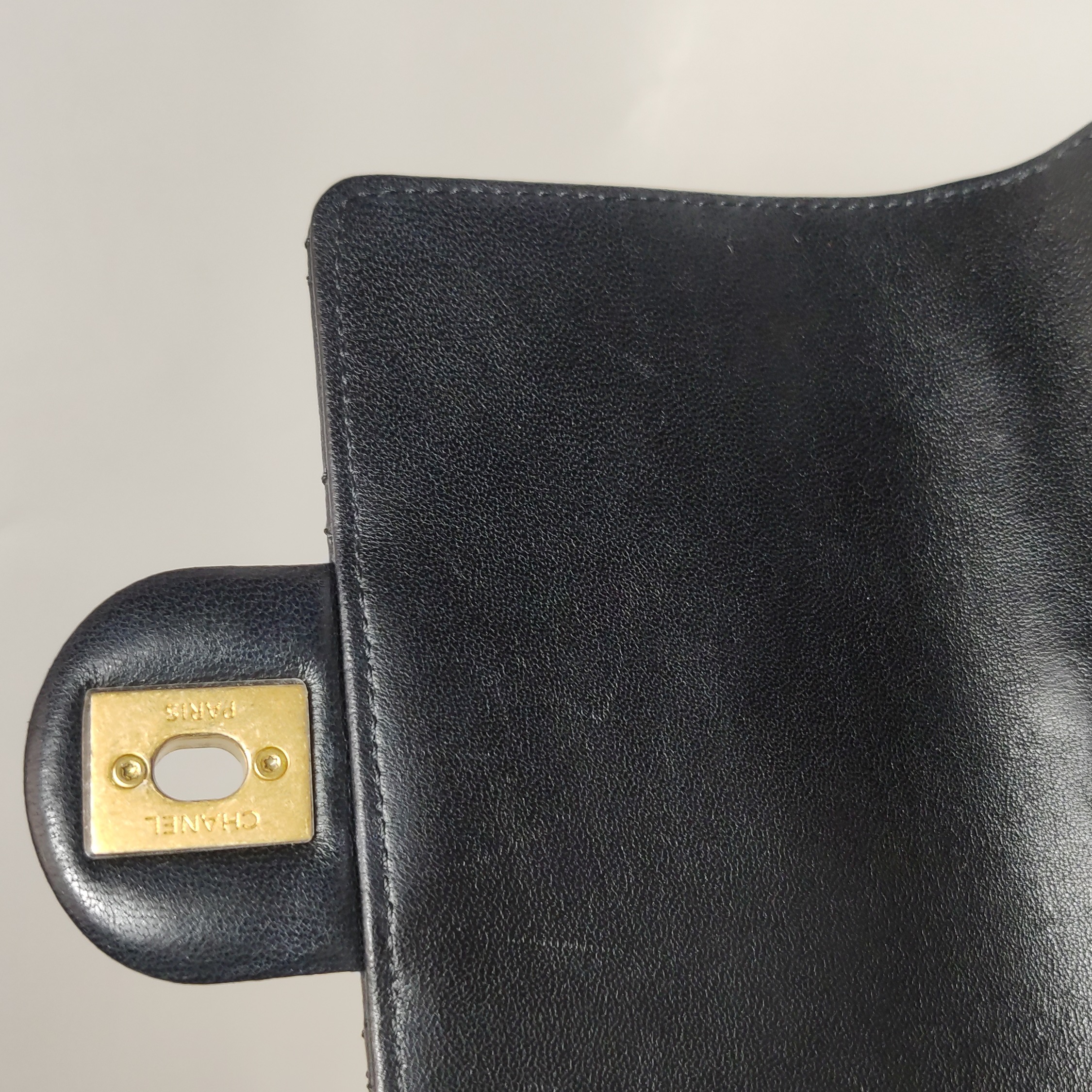 Chanel Chic Pearls Flap Clutch with Chain Quilted Goatskin Mini — photo 16 of 20