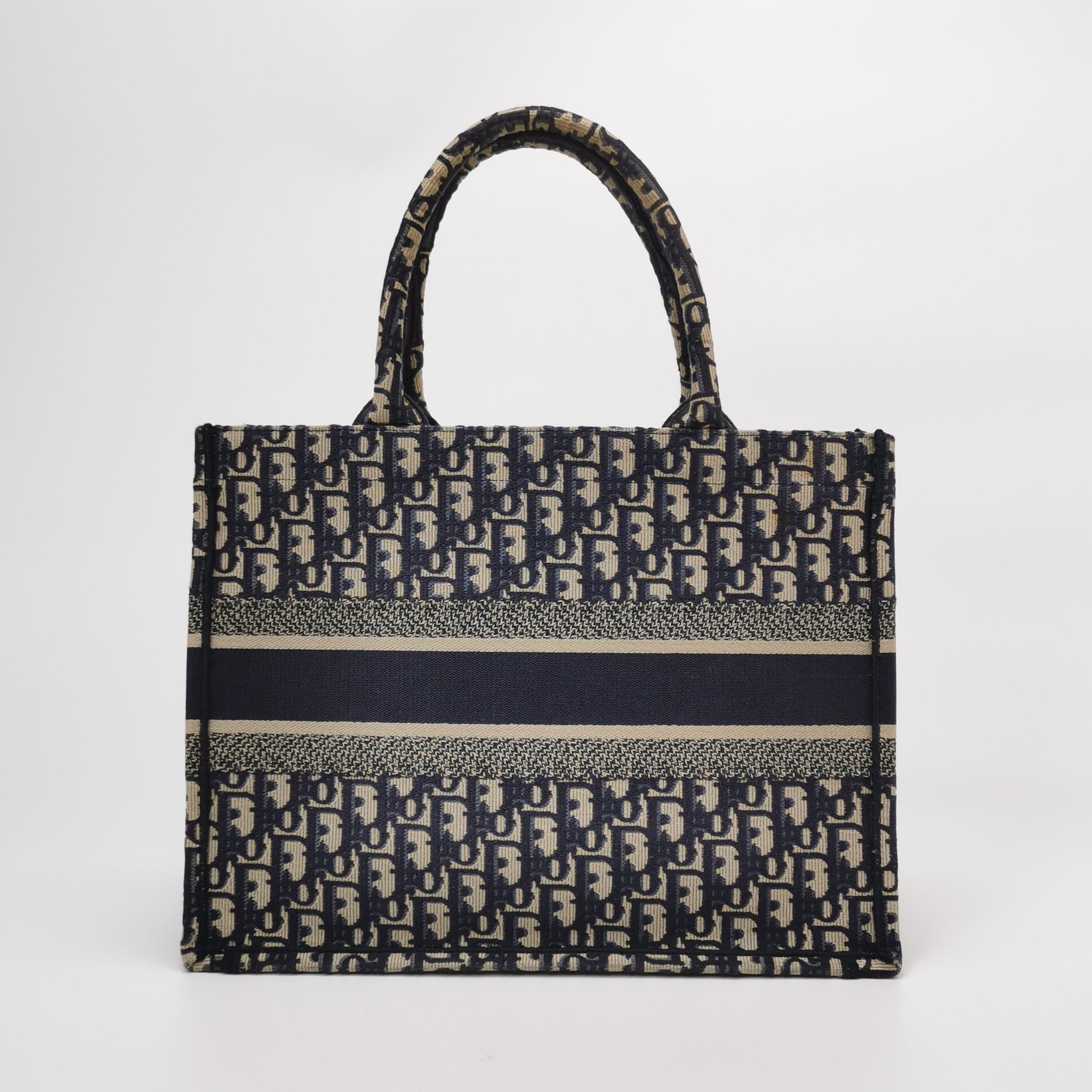 Christian Dior Book Tote Oblique Canvas Medium — photo 5 of 16